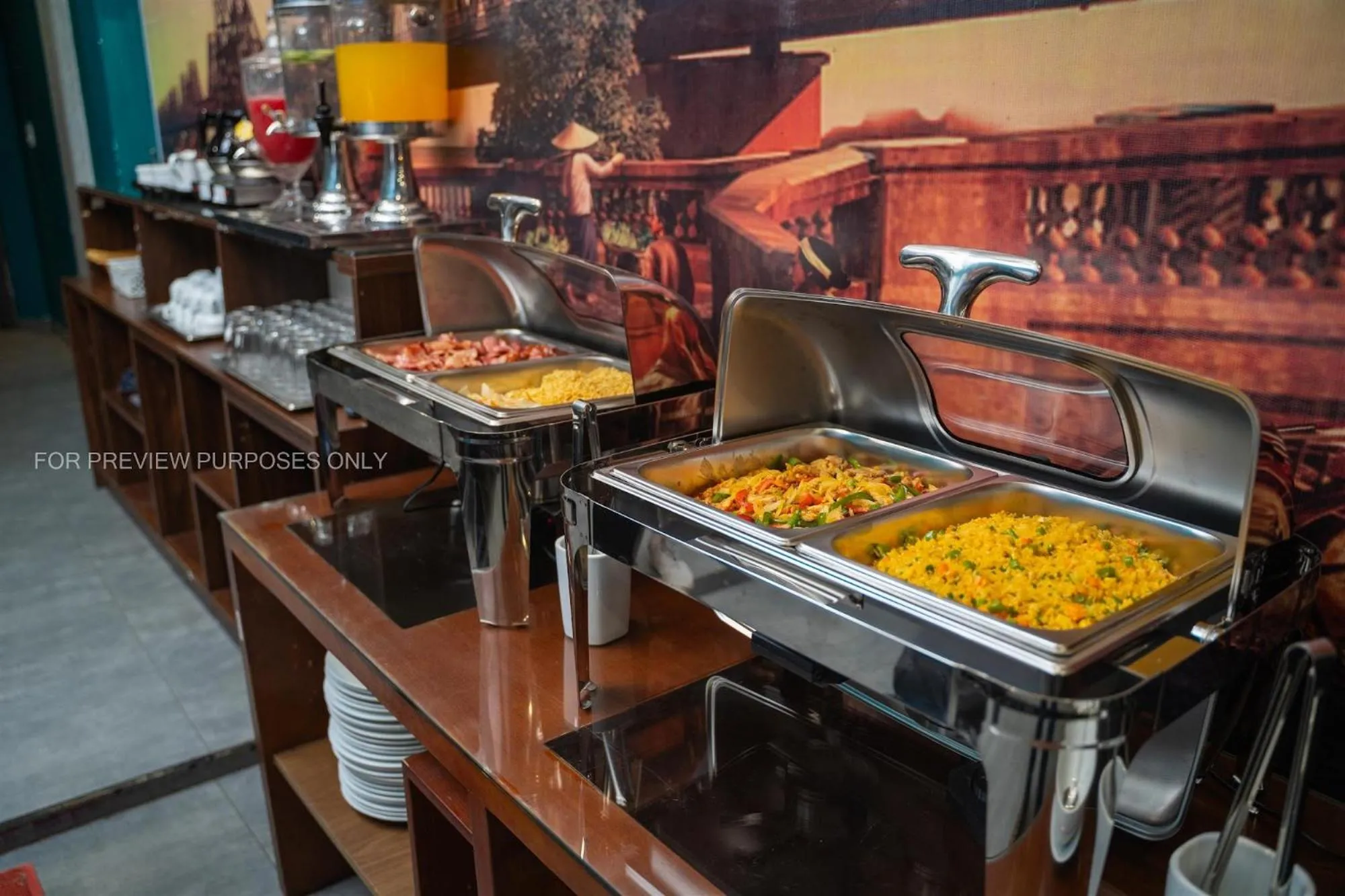 Restaurant/places to eat in Elegance Premium Hotel