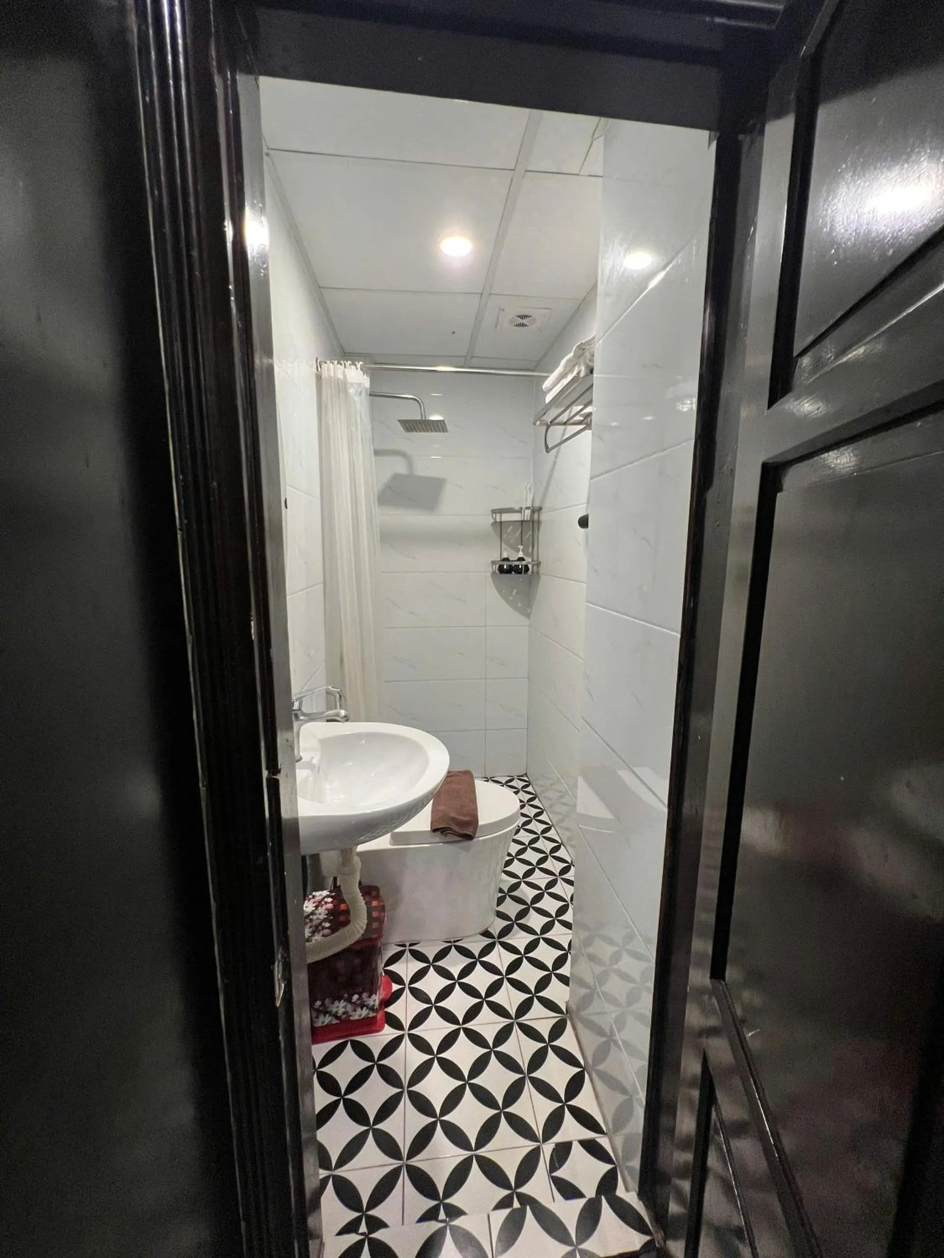 Bathroom in Elegance Premium Hotel