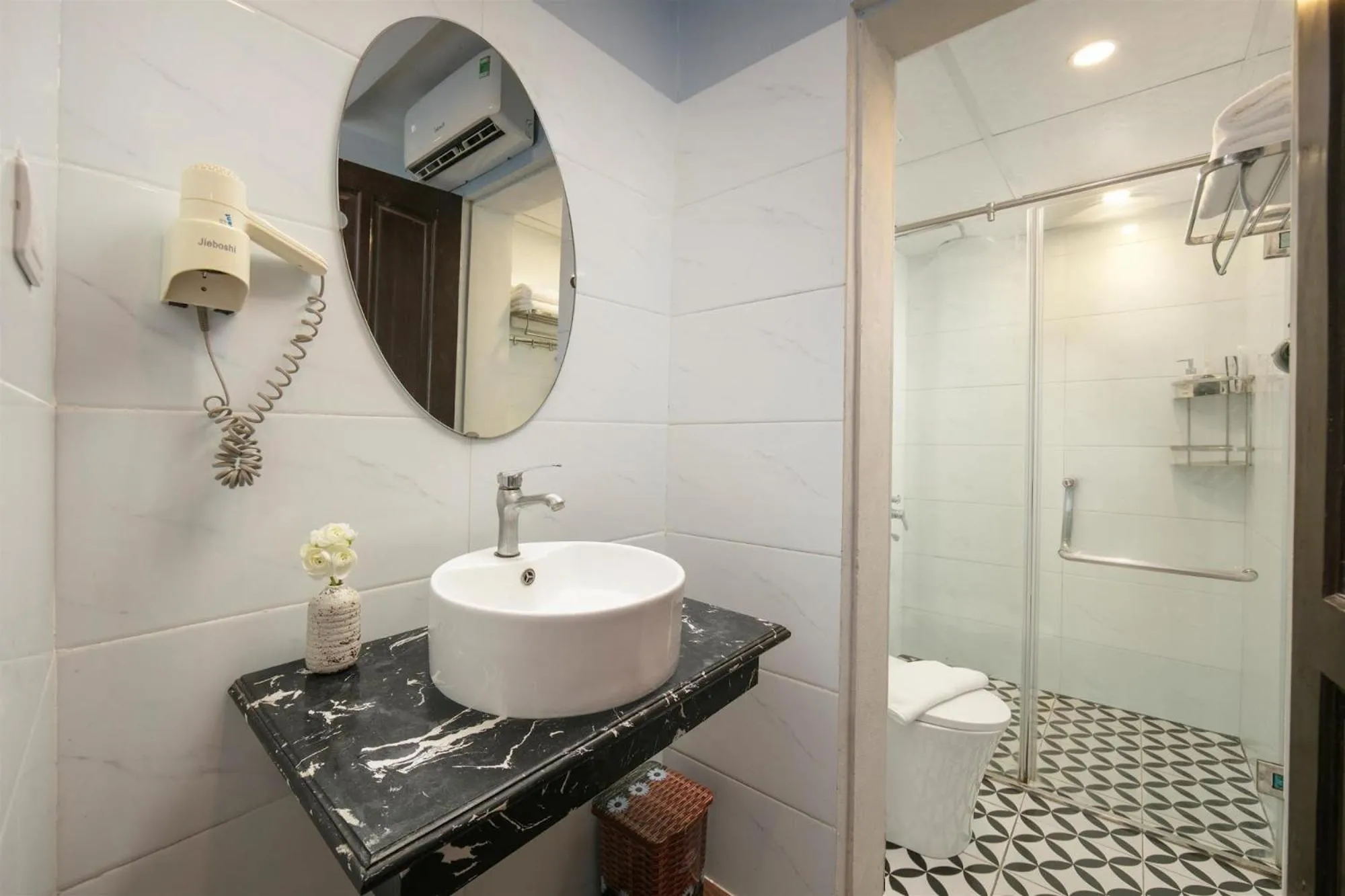 Shower in Elegance Premium Hotel