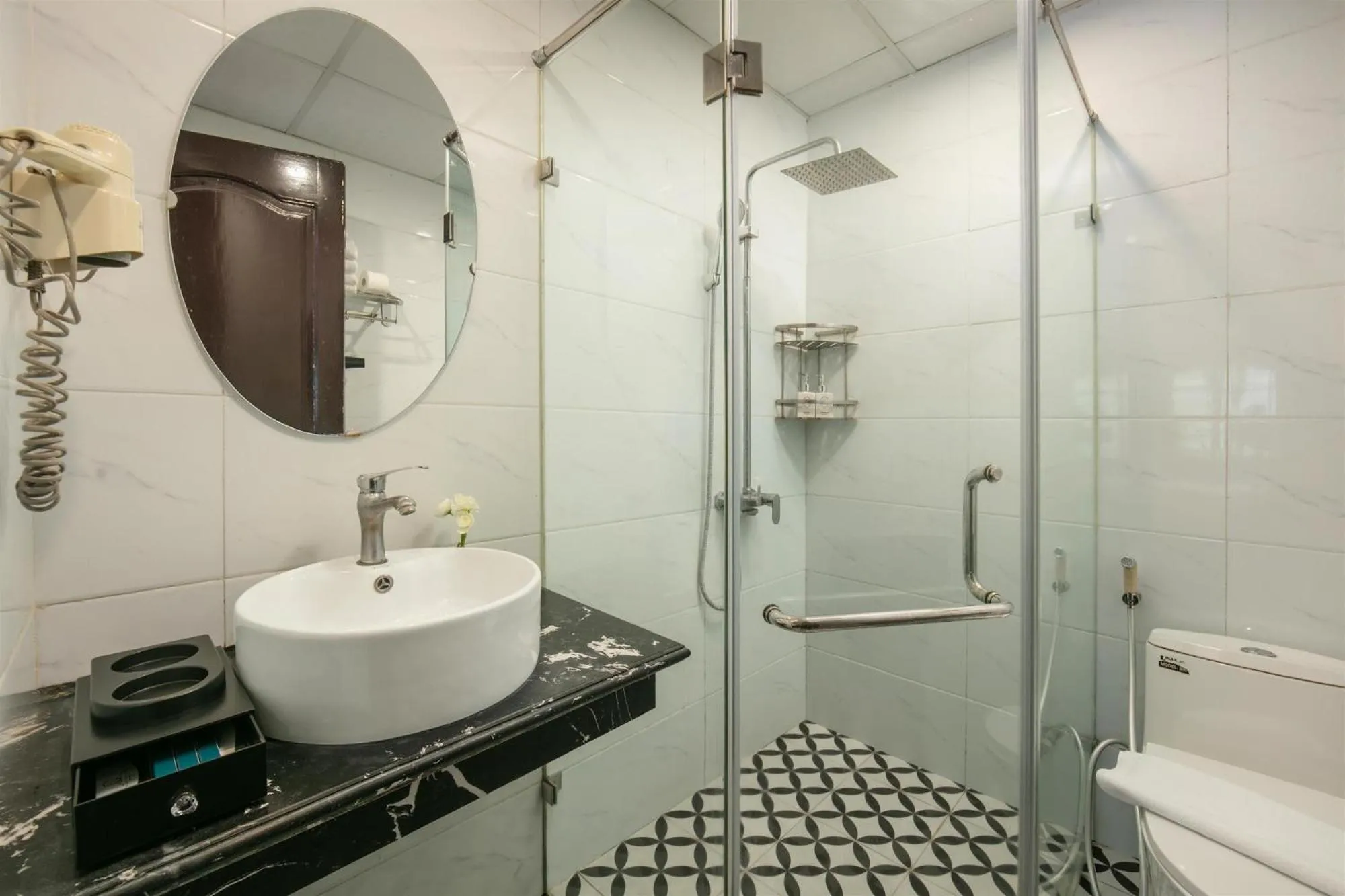 Bathroom in Elegance Premium Hotel