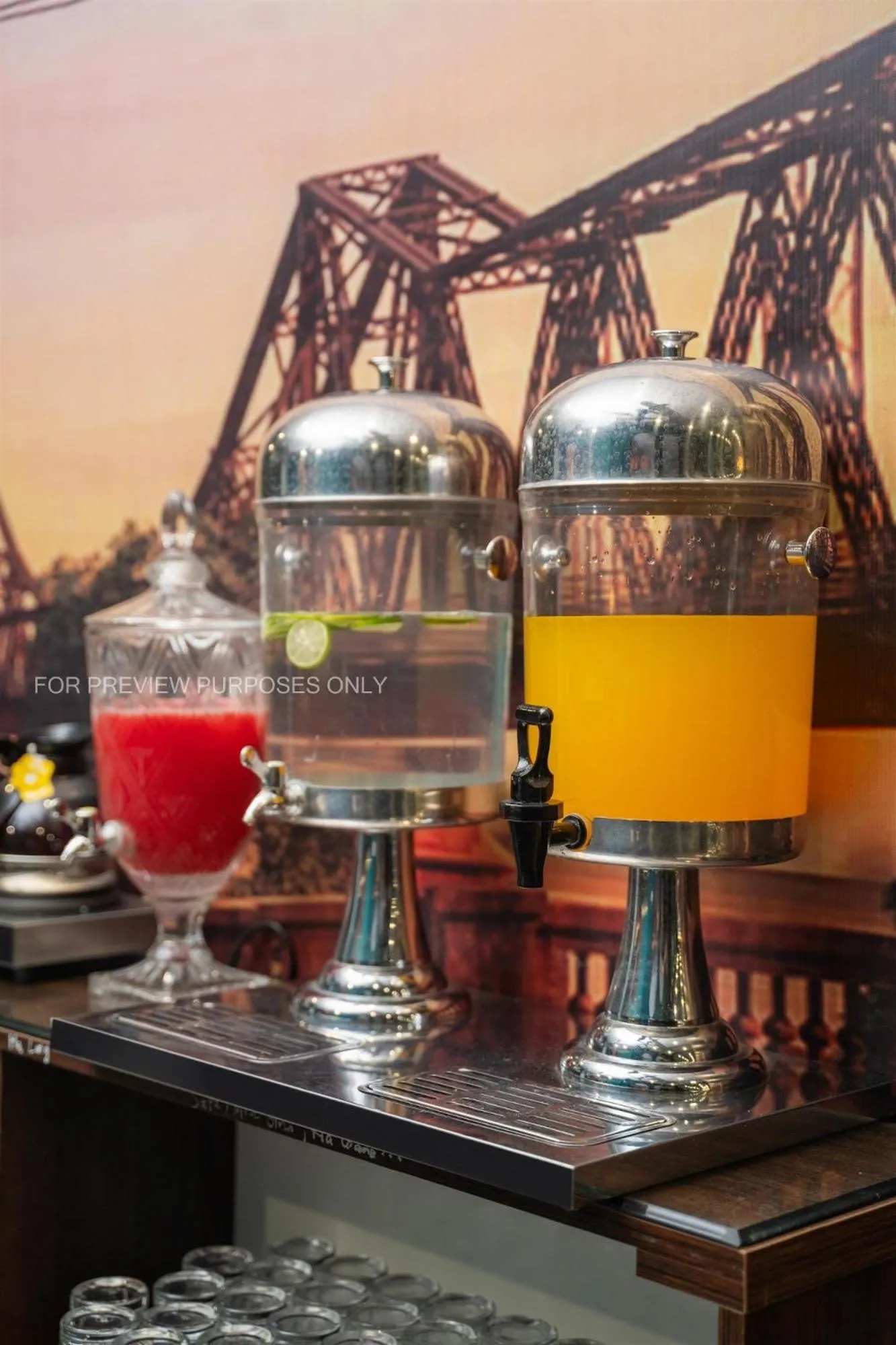 Food and drinks in Elegance Premium Hotel