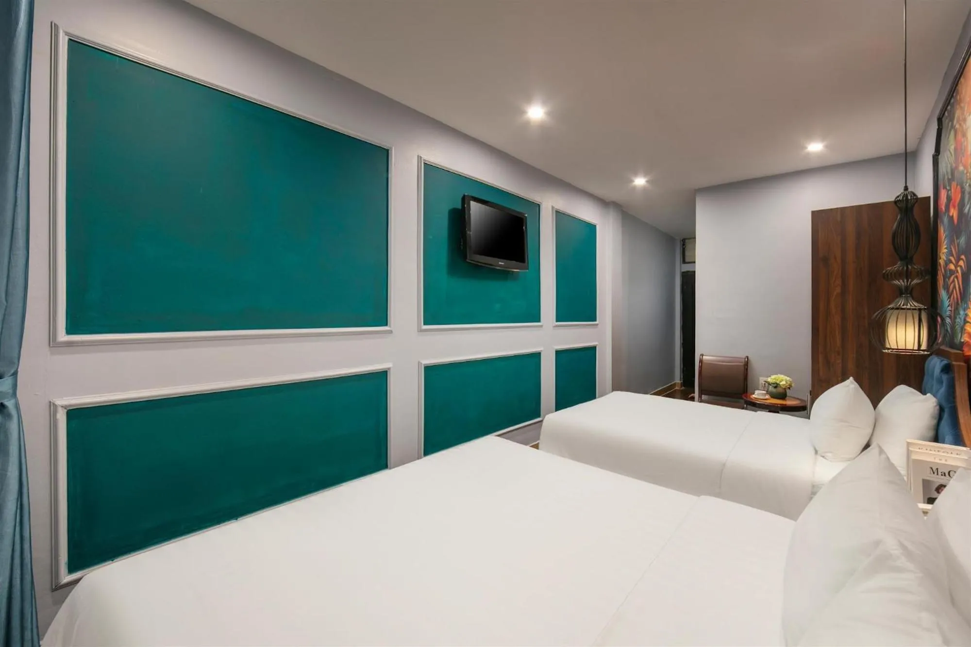 Bed in Elegance Premium Hotel