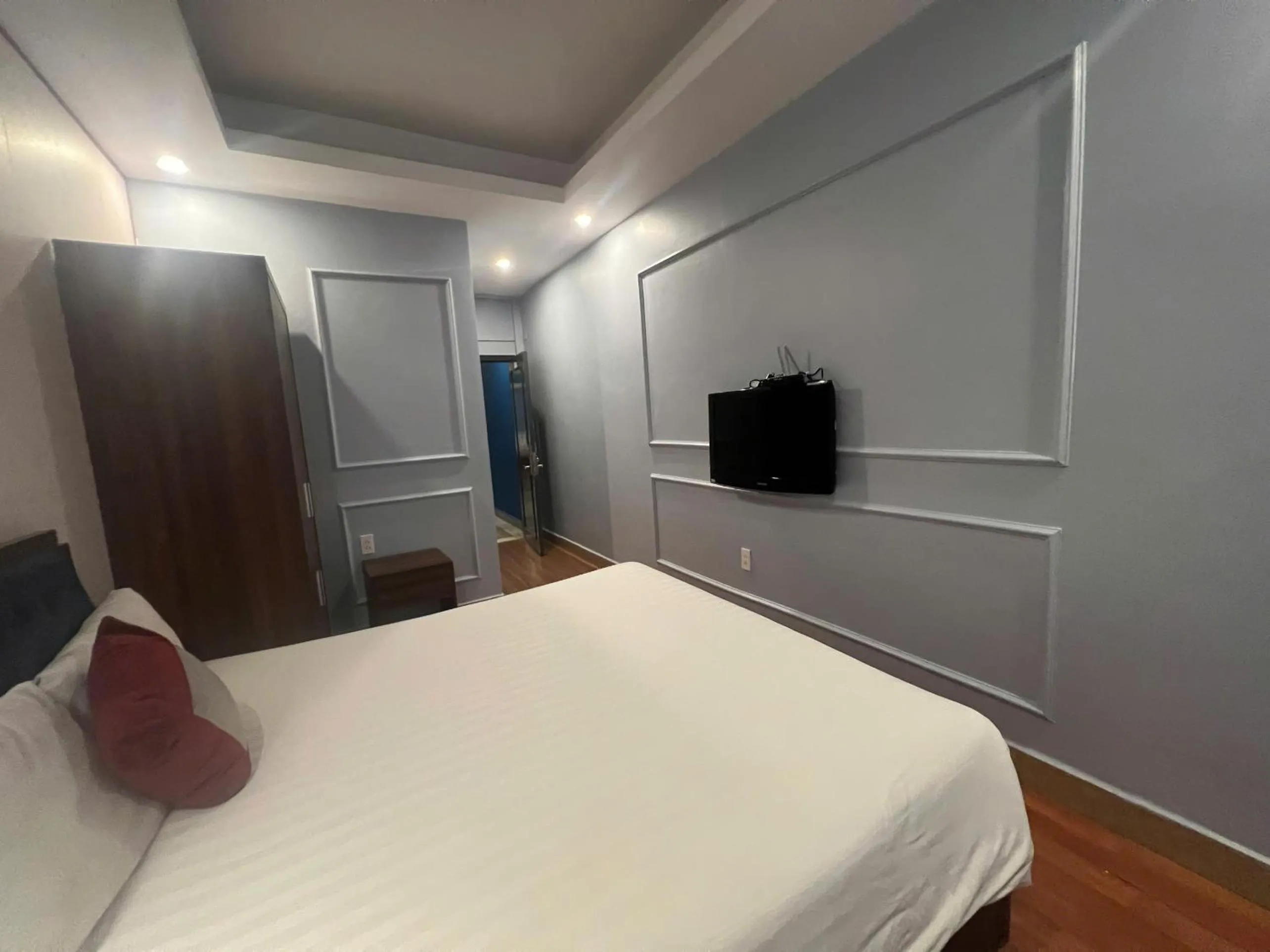 Photo of the whole room in Elegance Premium Hotel