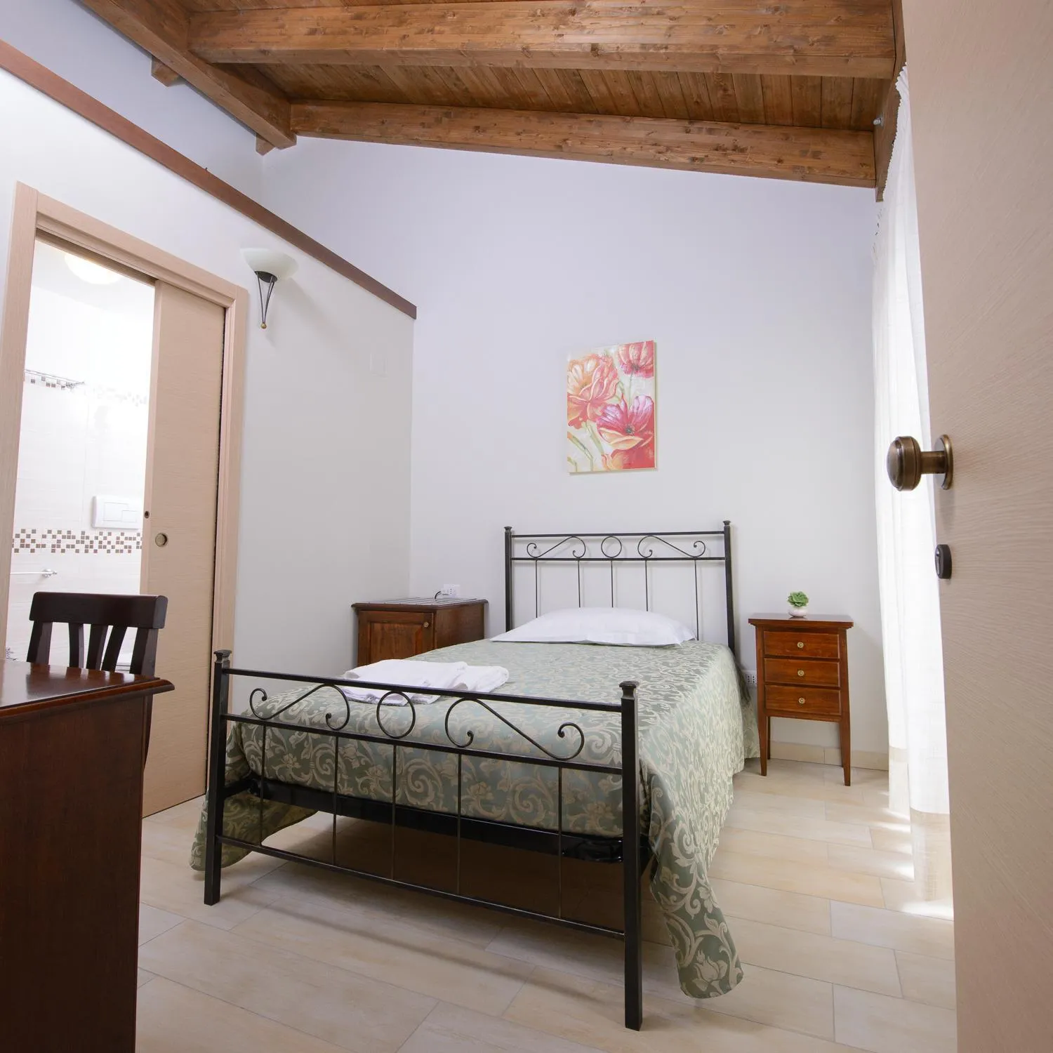 Photo of the whole room, Bed in La Dimora di Federico