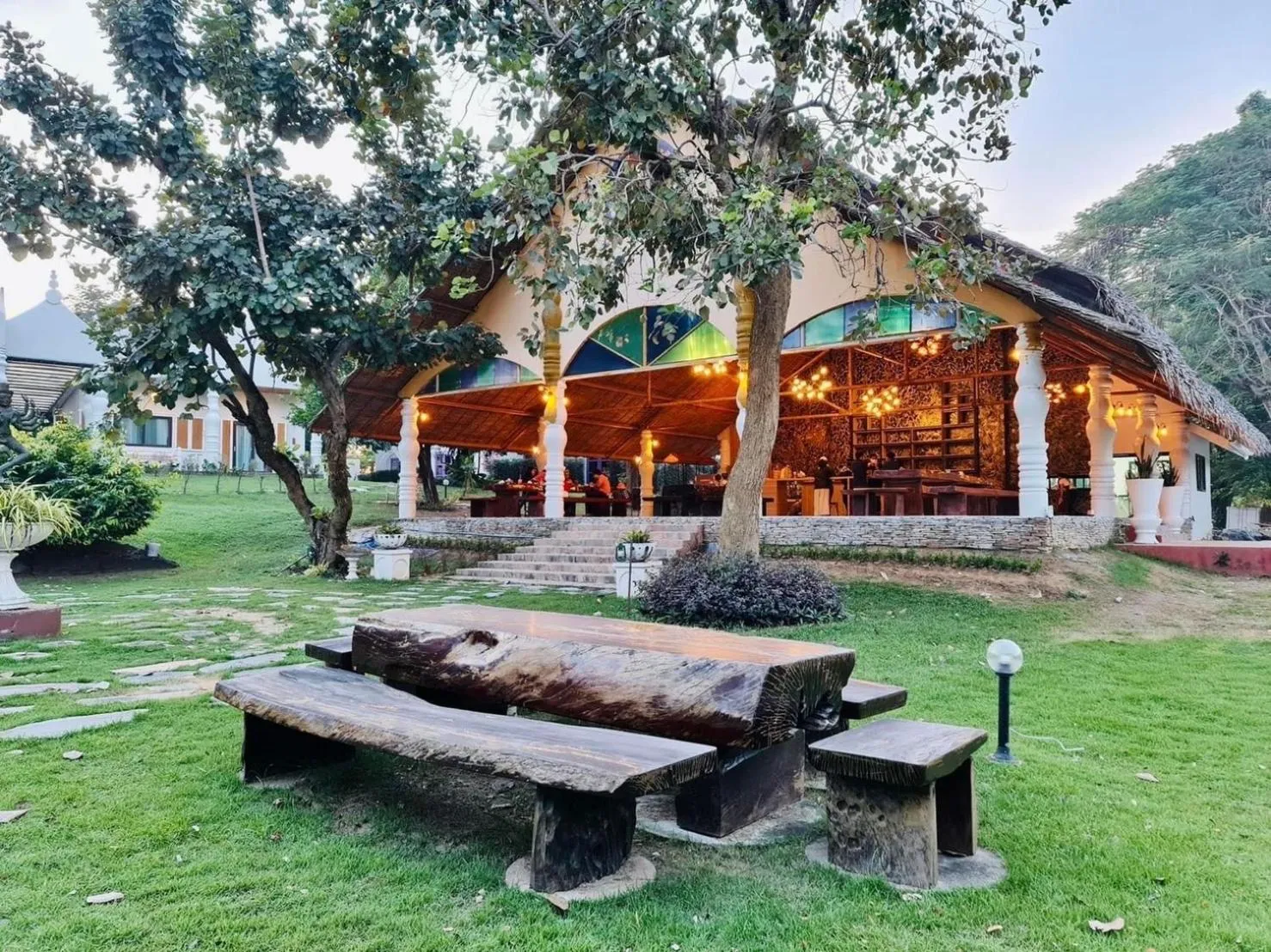 Restaurant/places to eat in River Kwai Kiri Resort