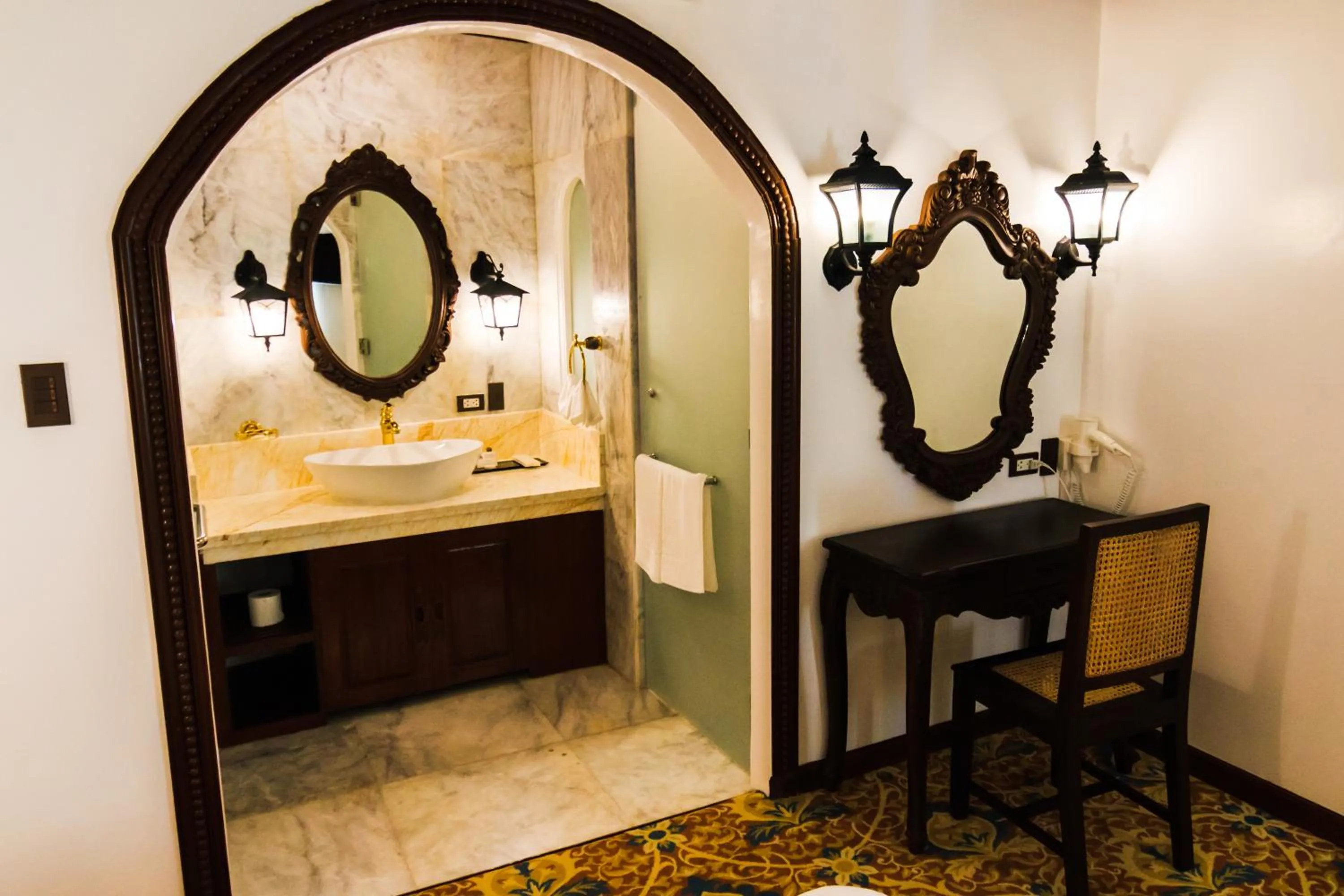 Bathroom in Hotel Luna Annex