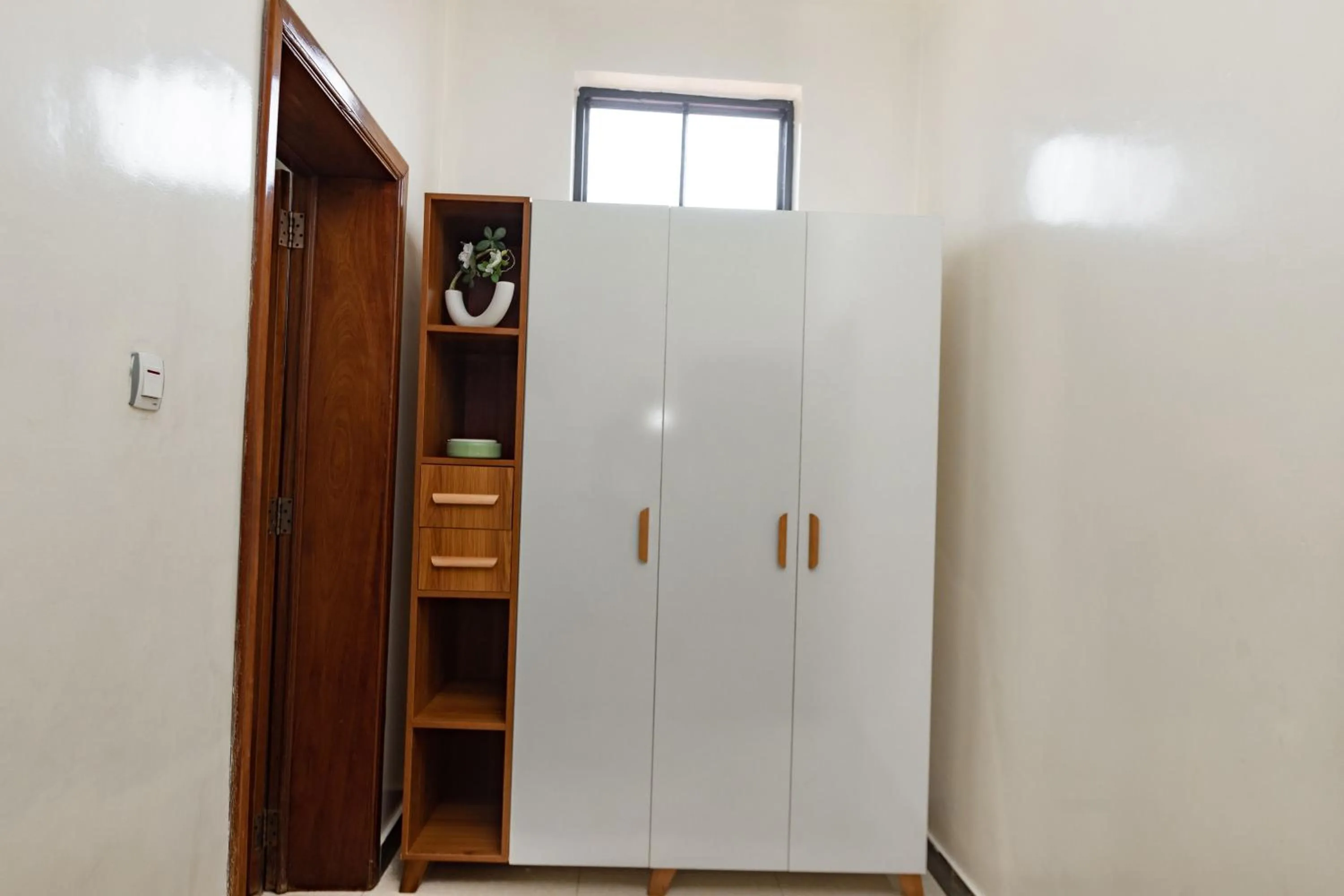 microwave in kigali Pillar House inn