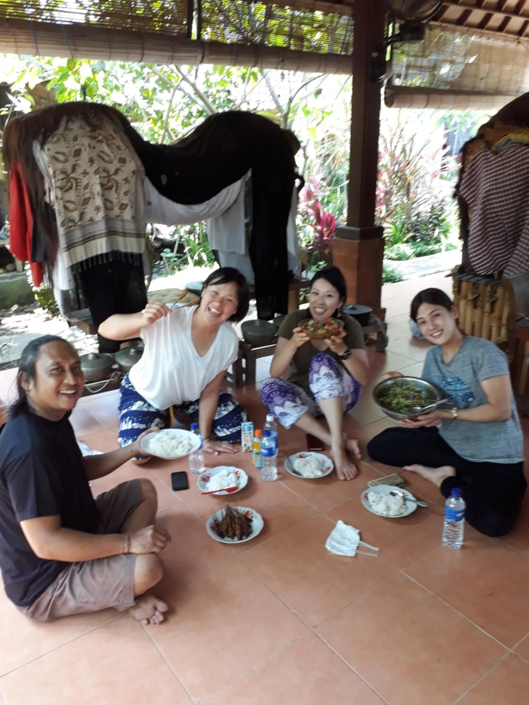 Entertainment in Dewa Put Guest House