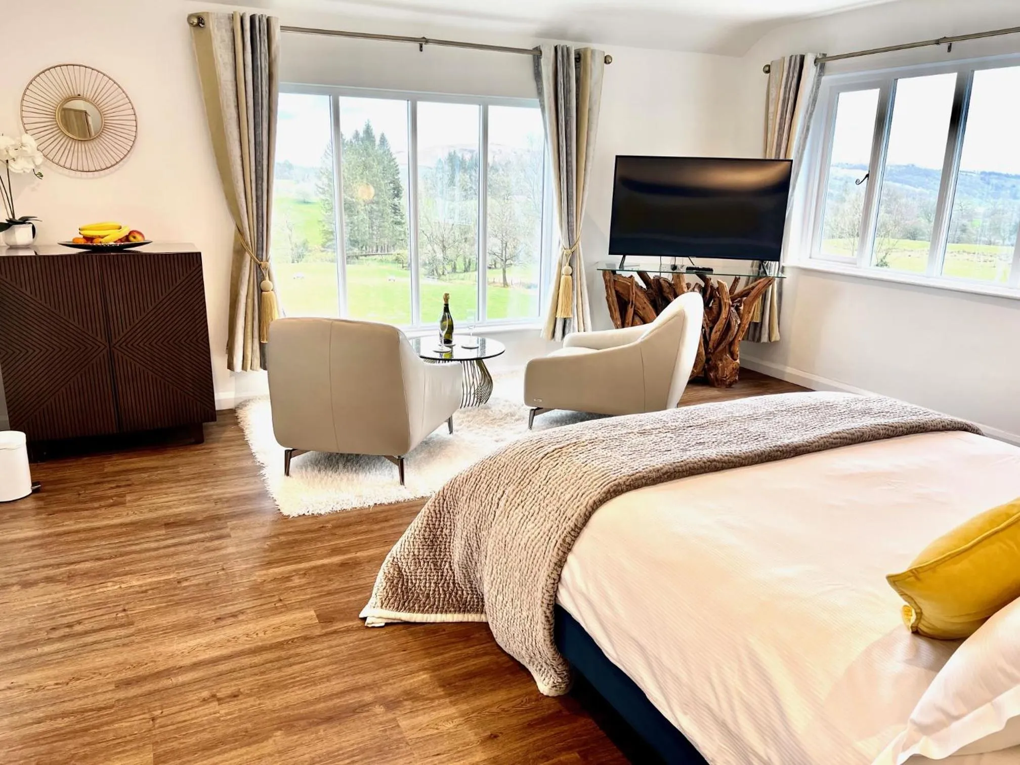 Photo of the whole room in High Grassings Country House