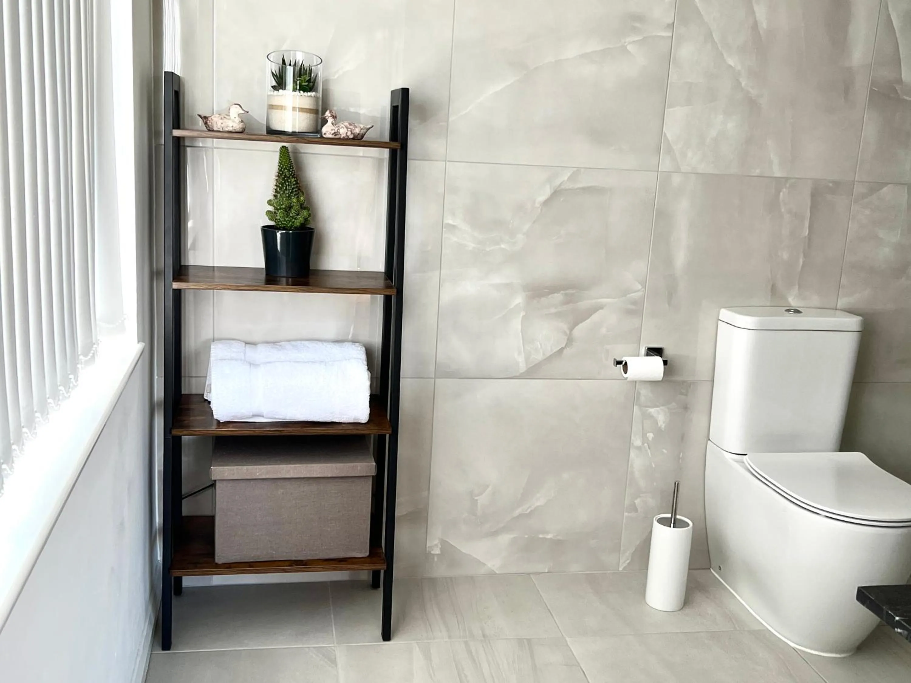 Bathroom in High Grassings Country House
