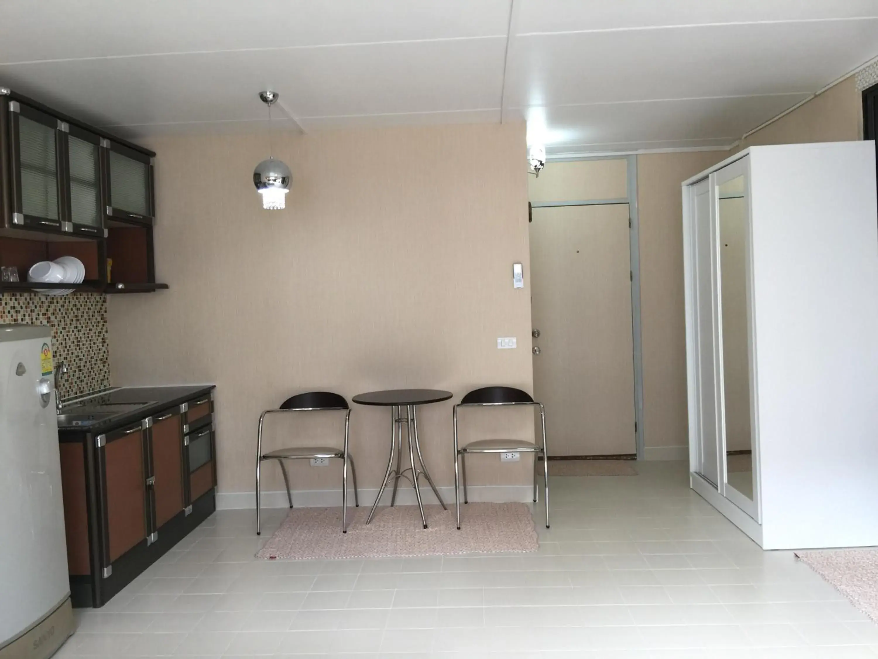 Dining area in Muangthongthani Rental/Khun Dan Dining area in Muangthongthani Rental/Khun Dan