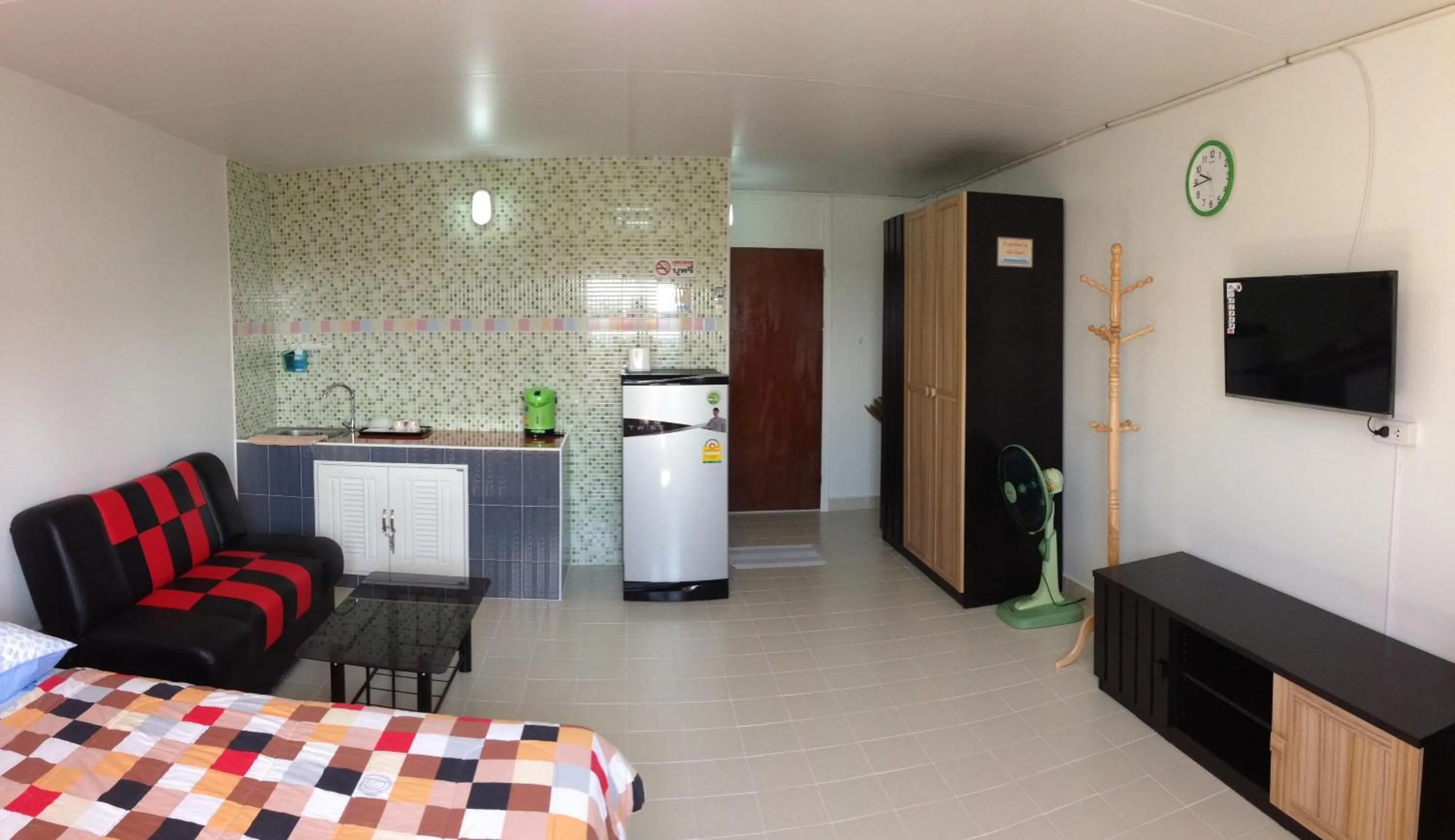 Photo of the whole room in Muangthongthani Rental/Khun Dan