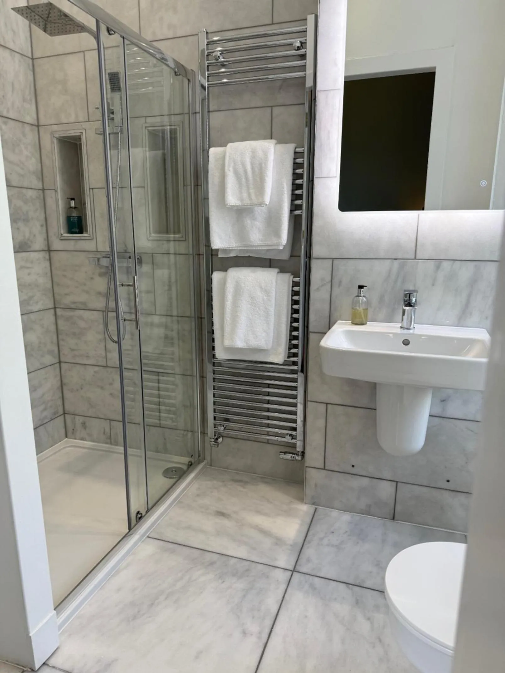 Shower in Limefield Mansion House