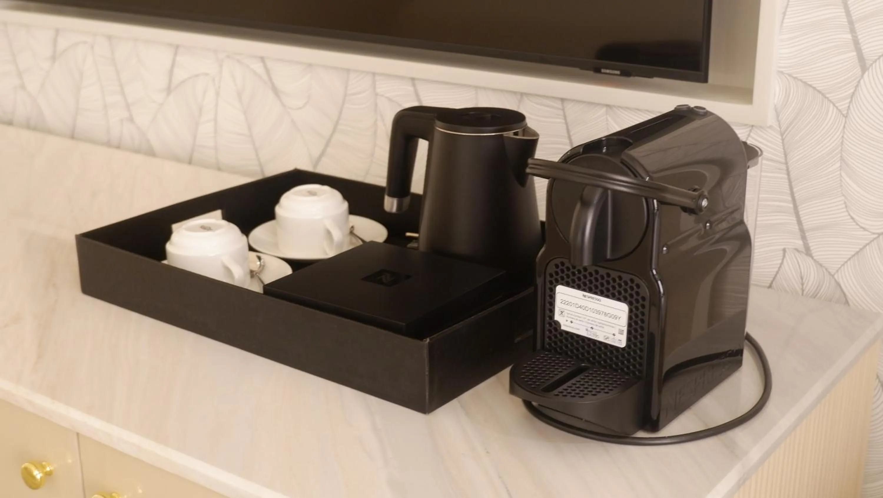 Coffee/tea facilities in Royce Hotel & Casino