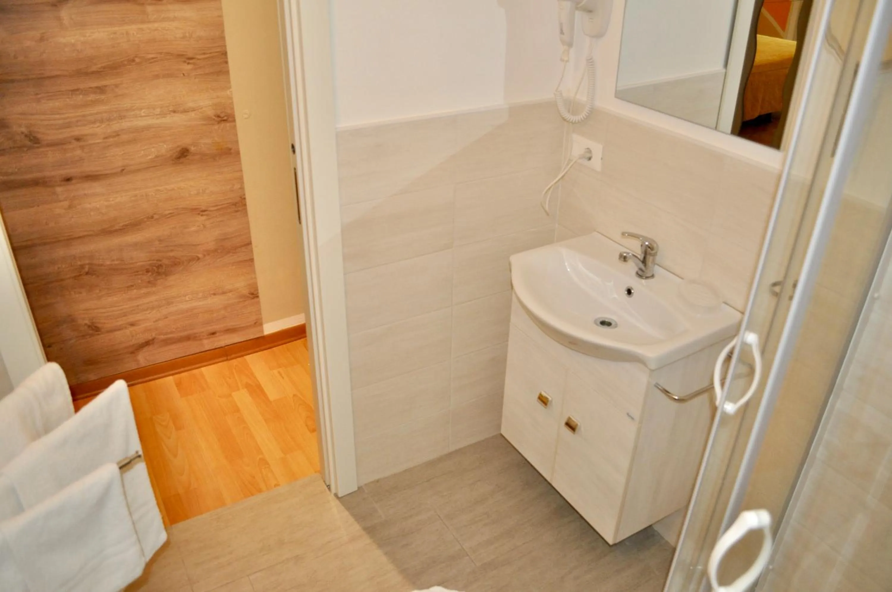 Shower in Hotel Corallo Garnì