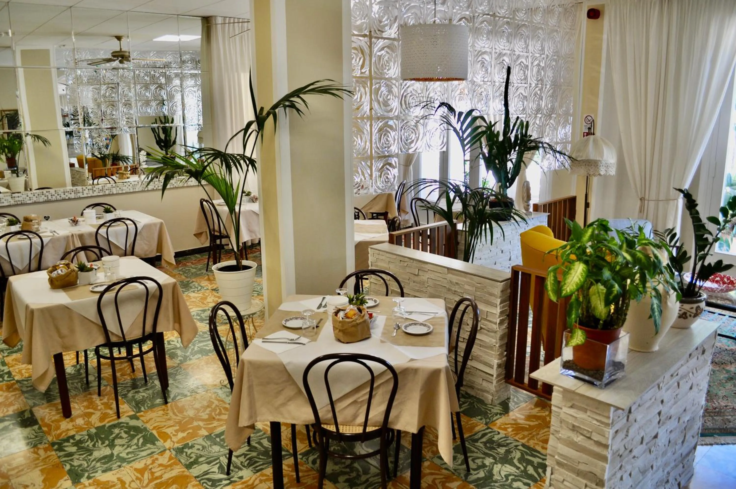 Lounge or bar in Hotel Corallo Garnì