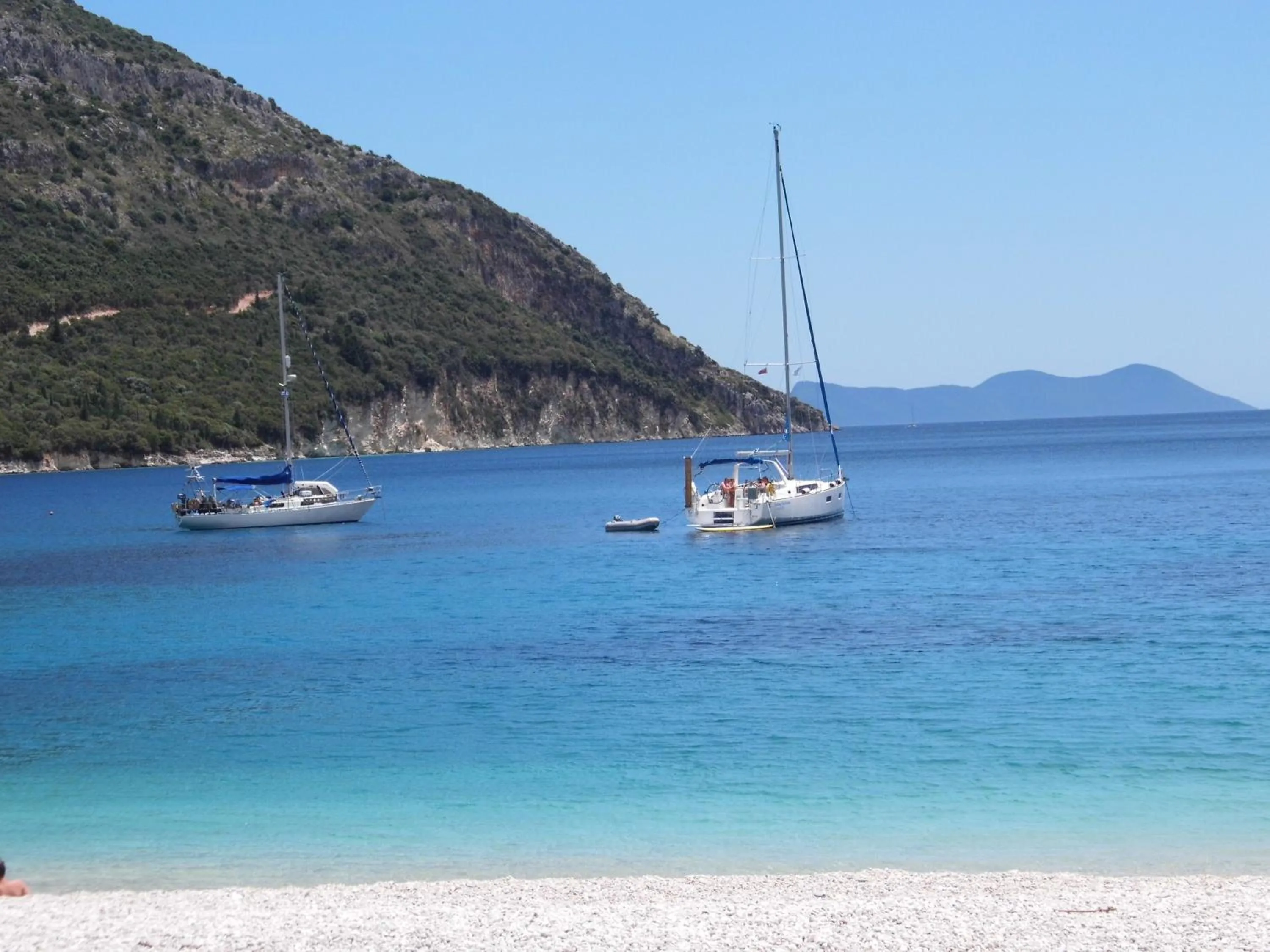 Day in Ilianthos Apartments & Rooms