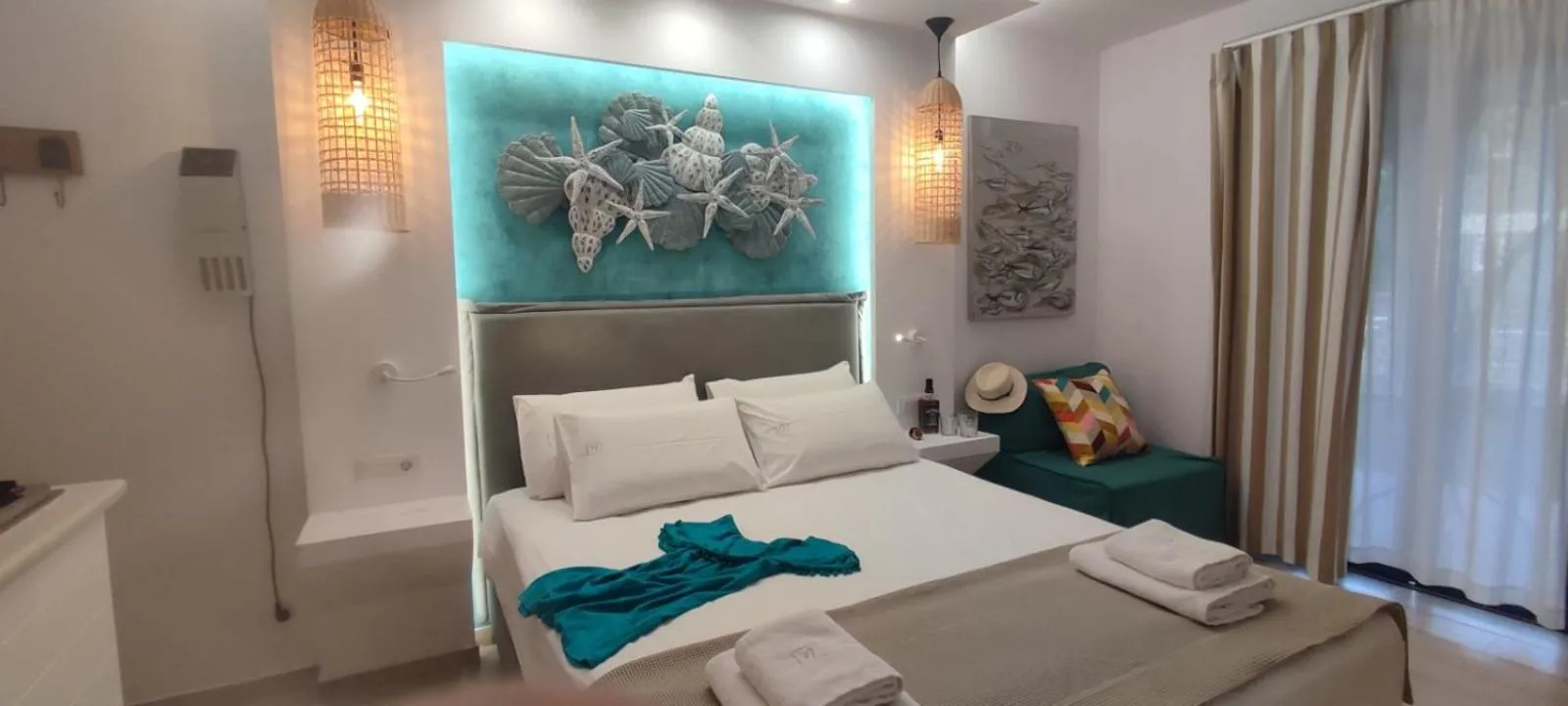 Bed in Ilianthos Apartments & Rooms