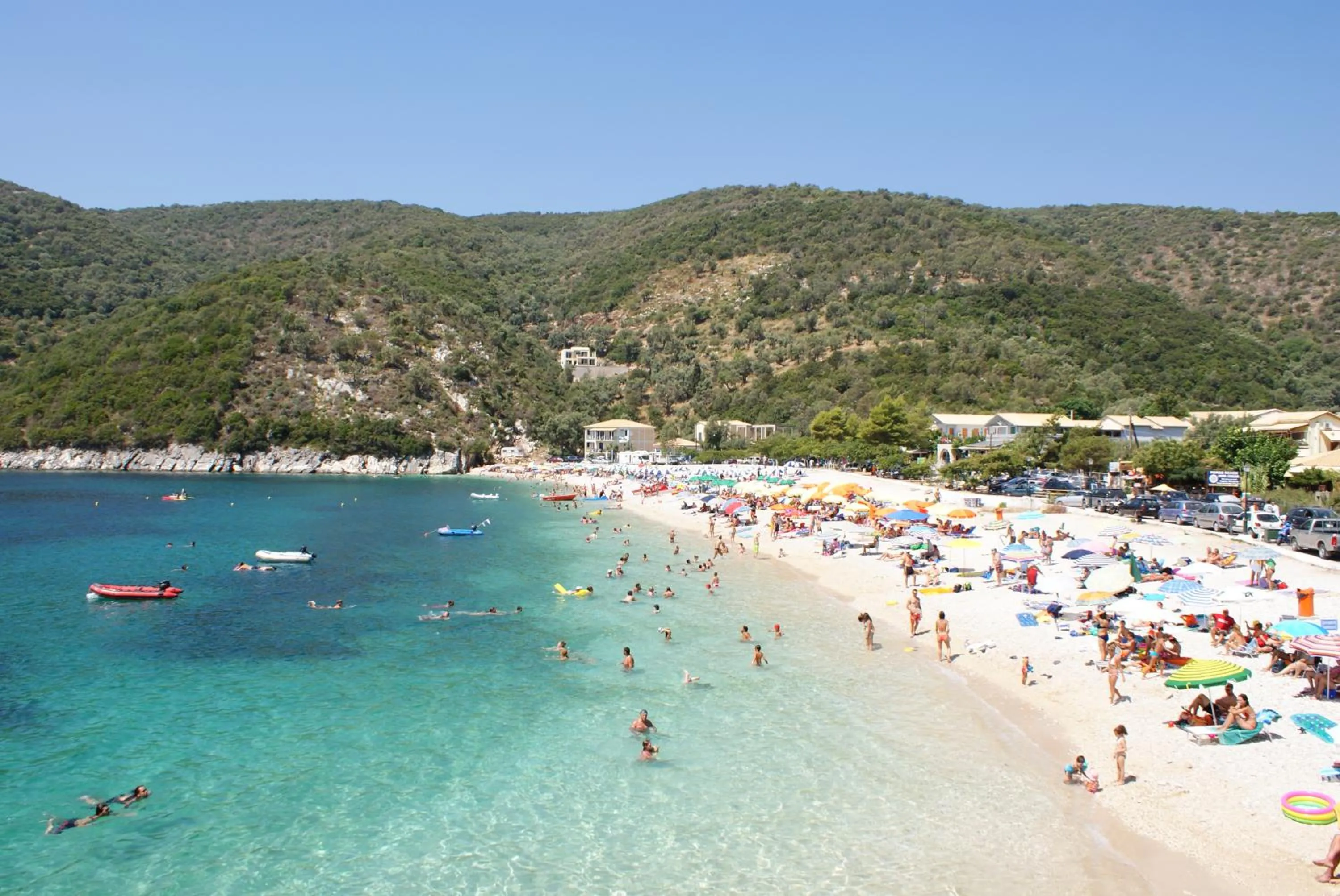 Day in Ilianthos Apartments & Rooms