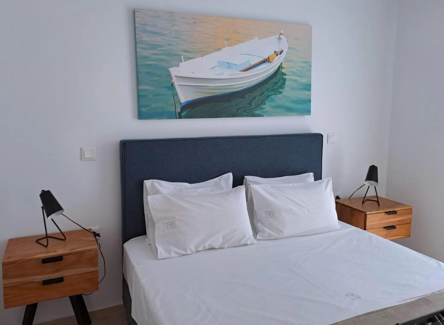Bed in Ilianthos Apartments & Rooms