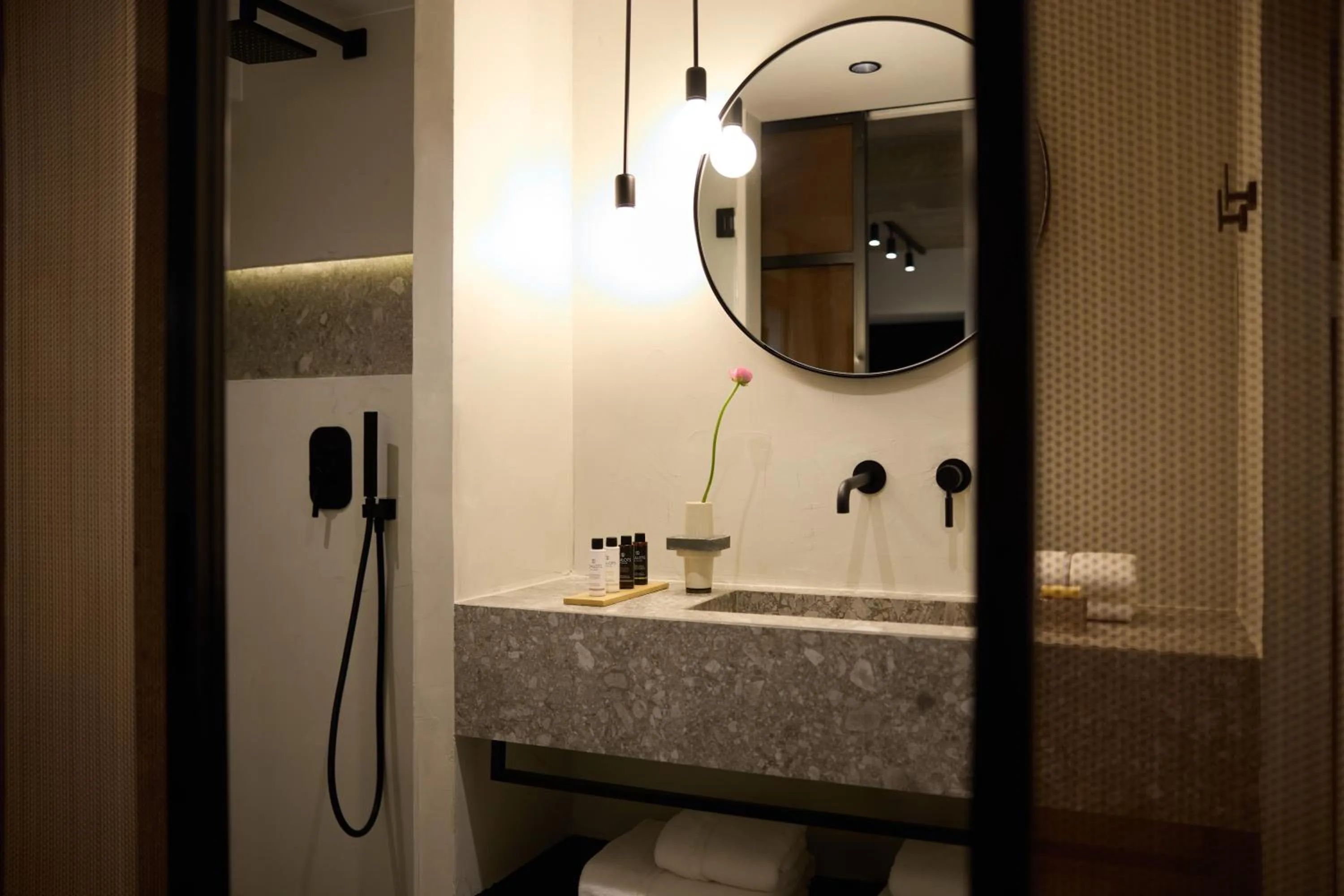 Bathroom in InnAthens