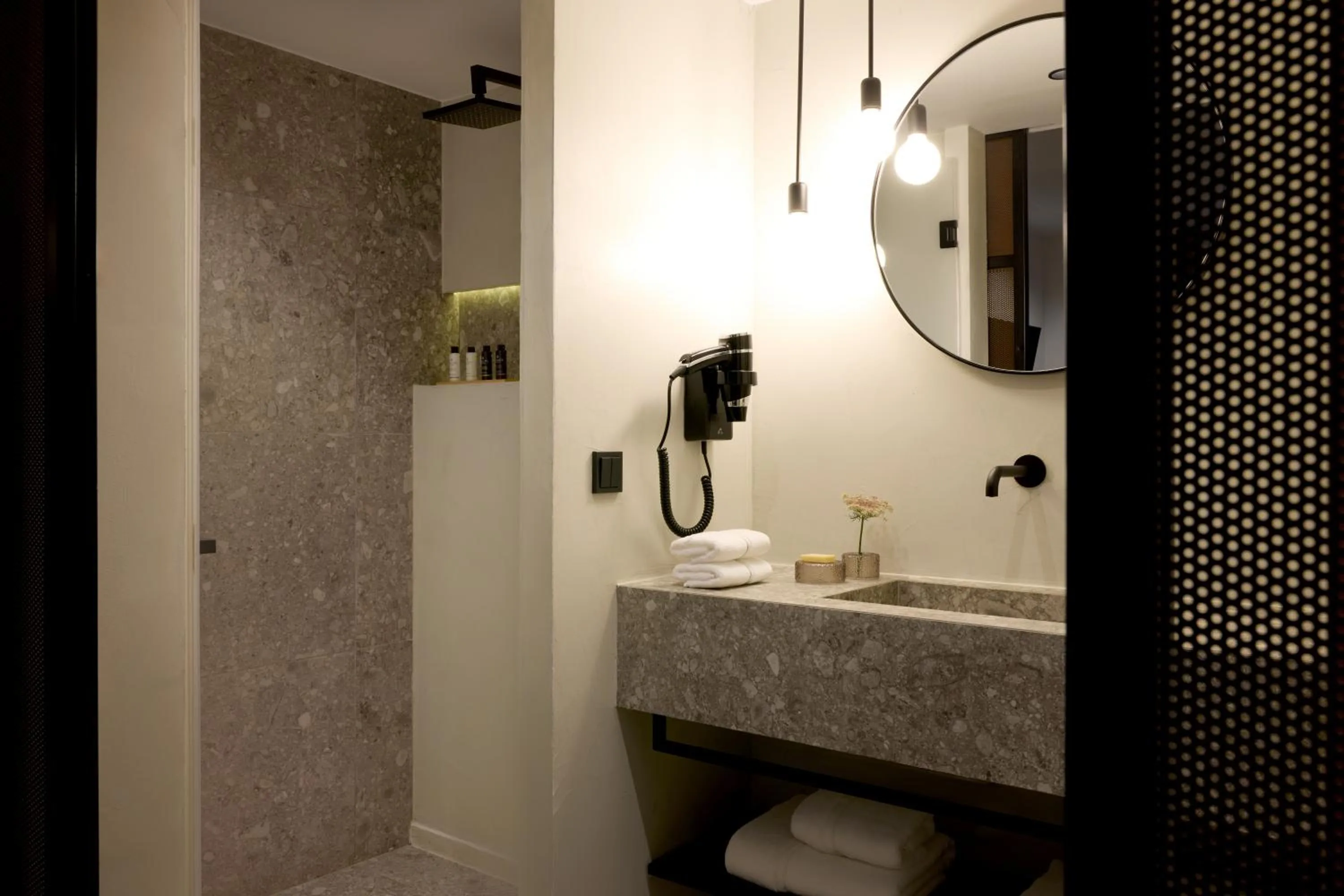 Bathroom in InnAthens