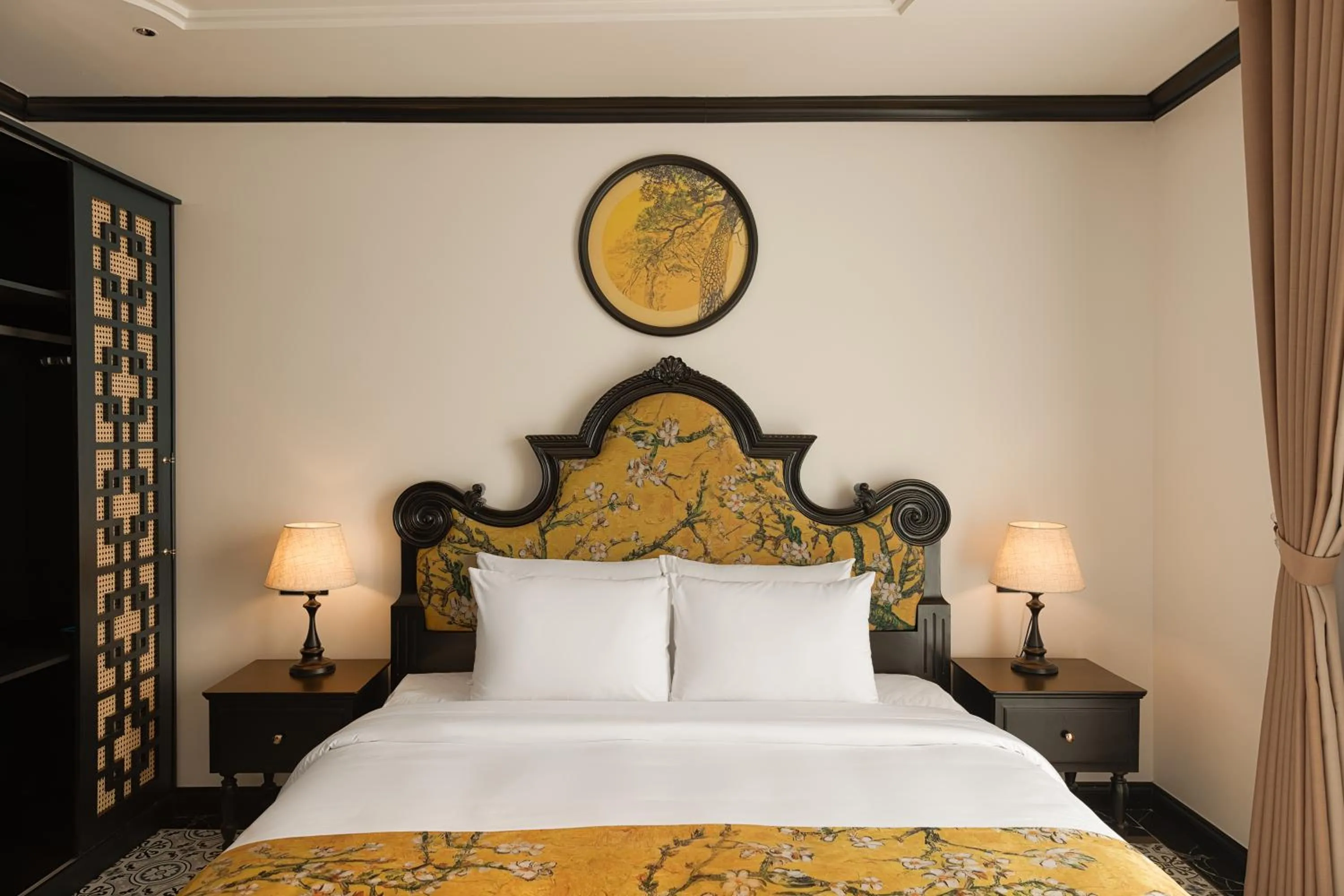 Bed in C'Lau Hotel Ninh Binh - A Gem Nestled in Ancient Quarter