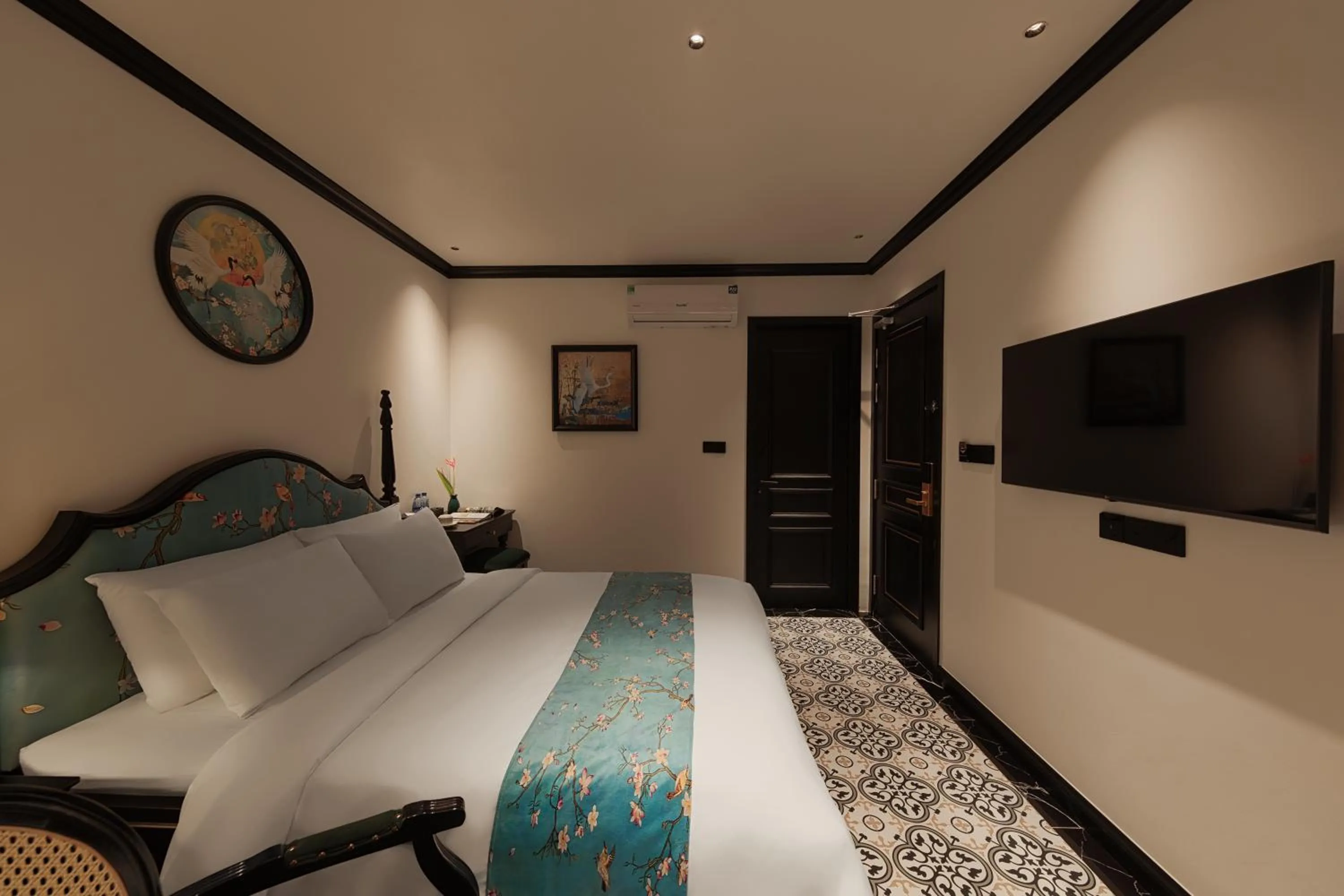 Communal lounge/ TV room, Bed in C'Lau Hotel Ninh Binh - A Gem Nestled in Ancient Quarter