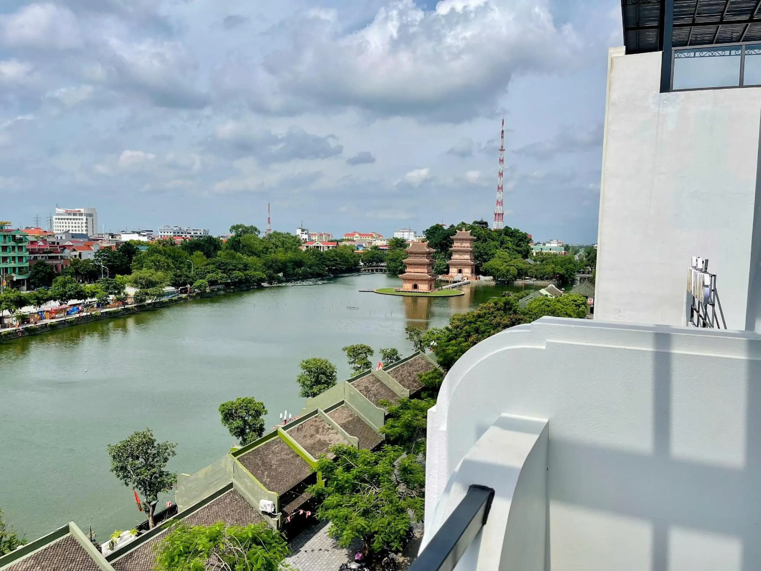Property building in C'Lau Hotel Ninh Binh - A Gem Nestled in Ancient Quarter