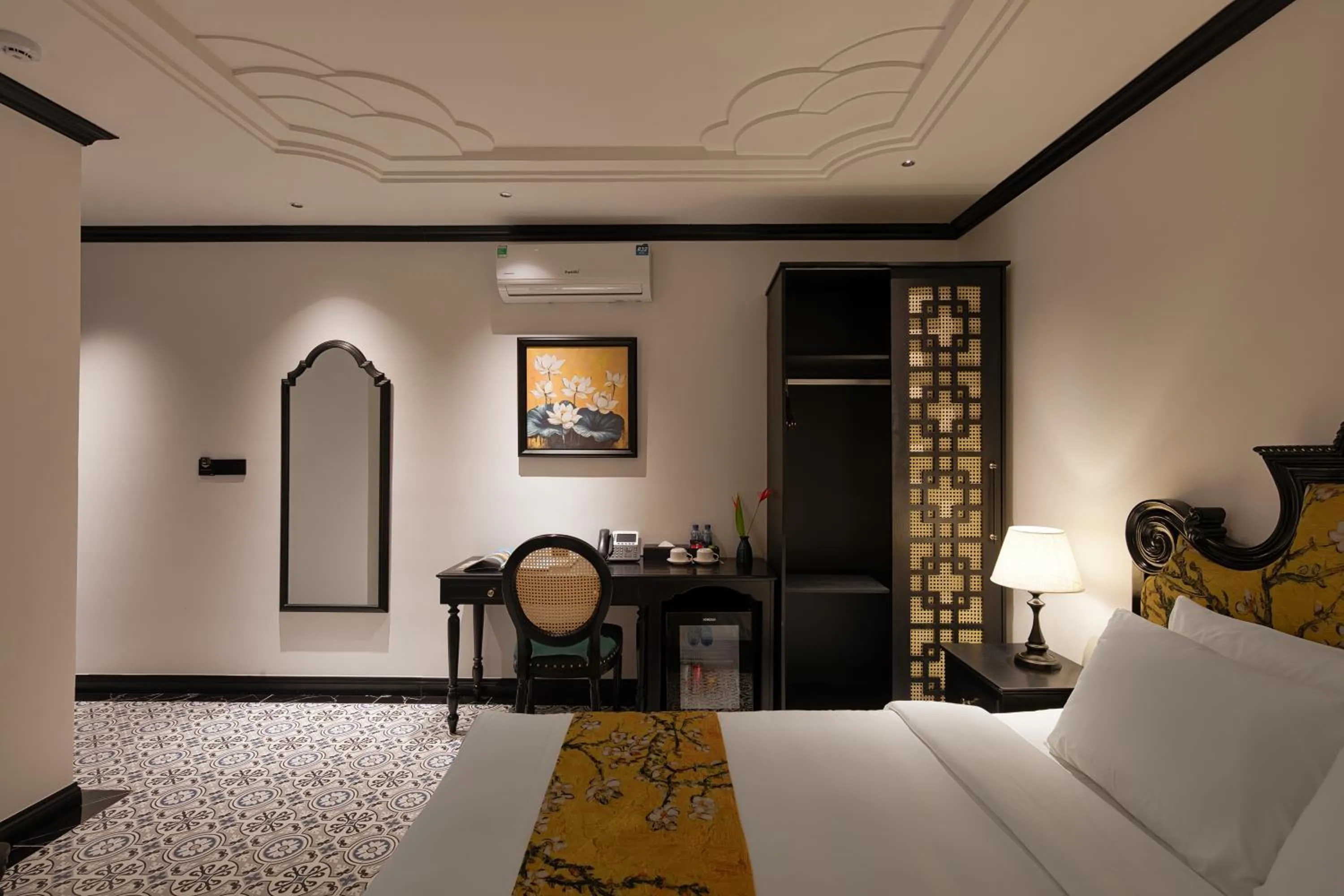 Bed in C'Lau Hotel Ninh Binh - A Gem Nestled in Ancient Quarter