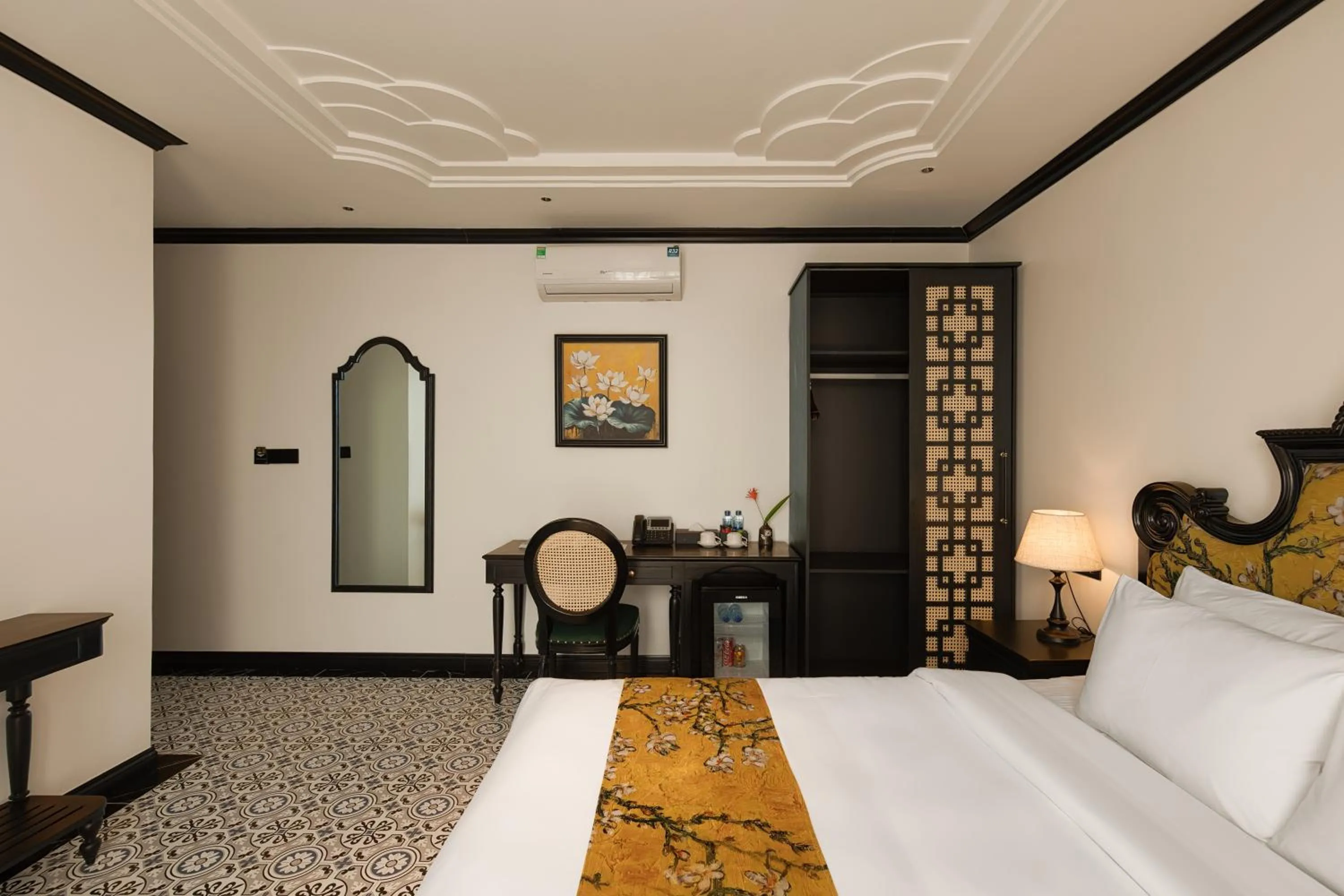 Bed in C'Lau Hotel Ninh Binh - A Gem Nestled in Ancient Quarter