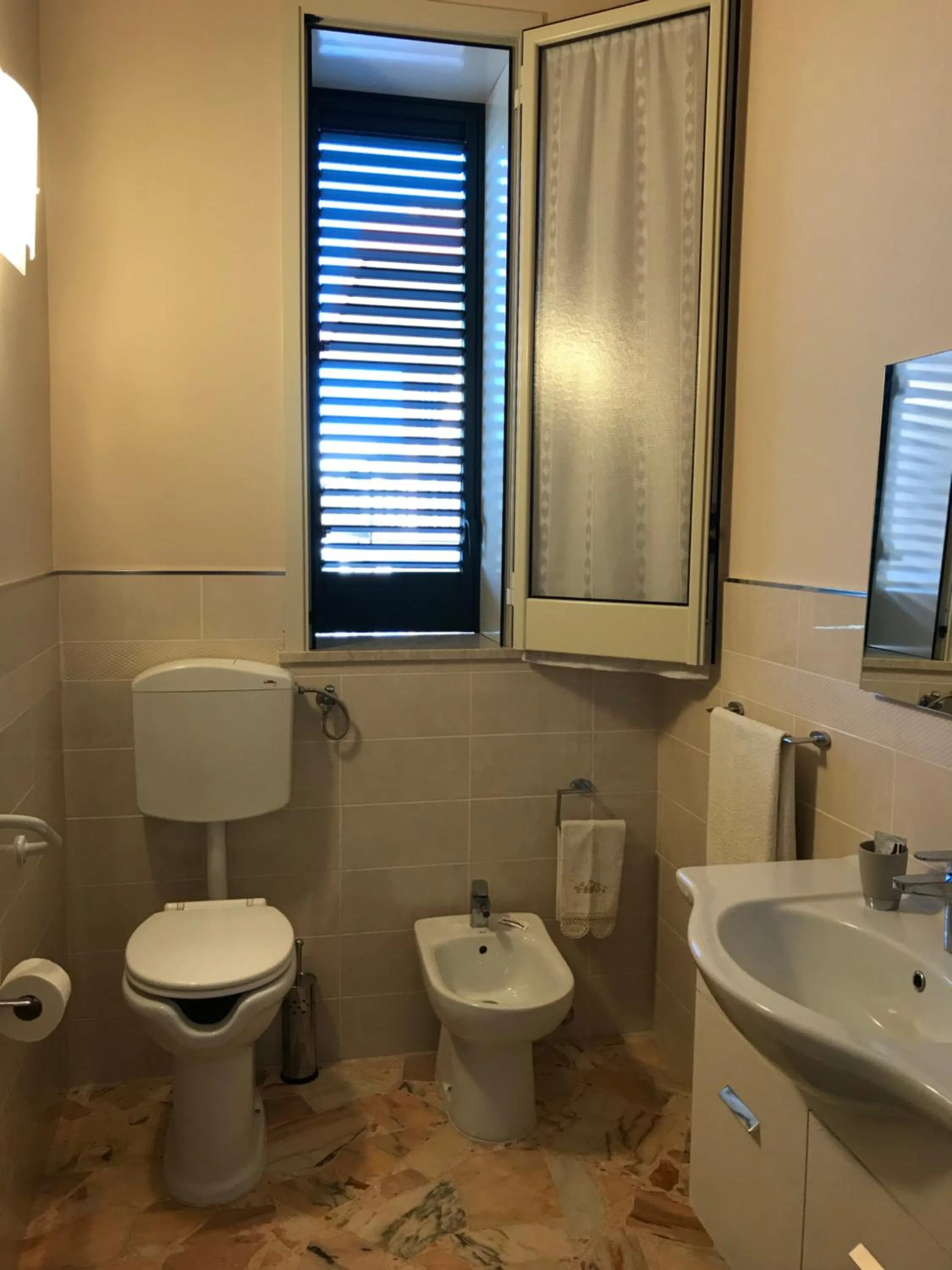 Bathroom in Le Torrette Rooms and Apartments