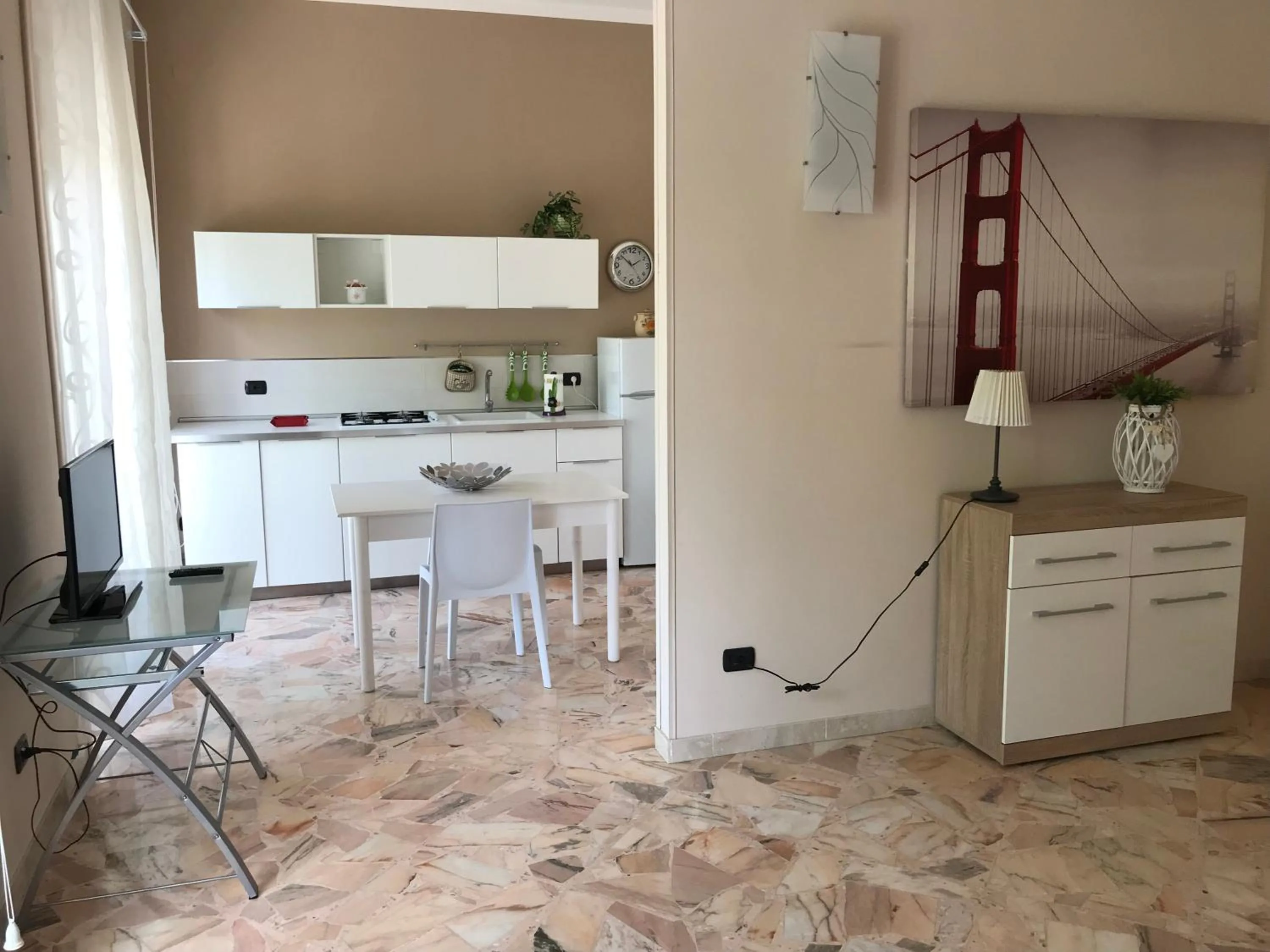 Living room in Le Torrette Rooms and Apartments