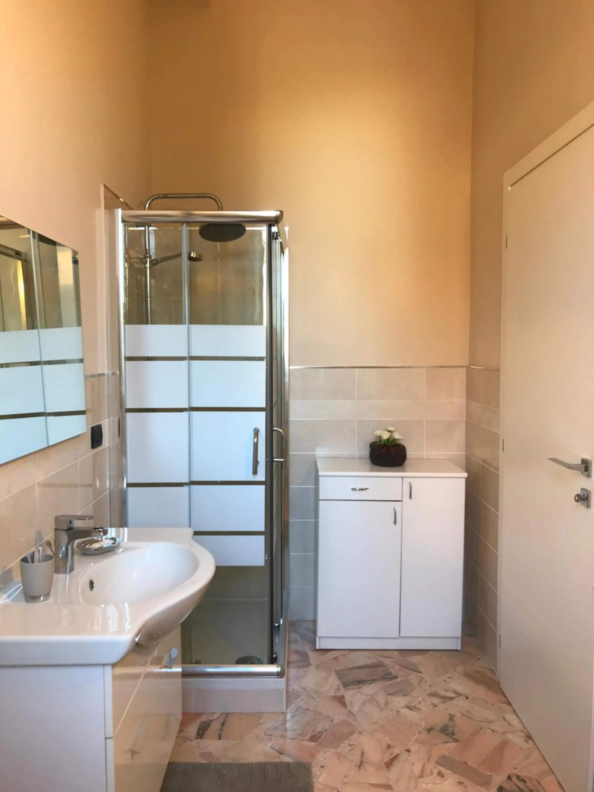 Bathroom in Le Torrette Rooms and Apartments