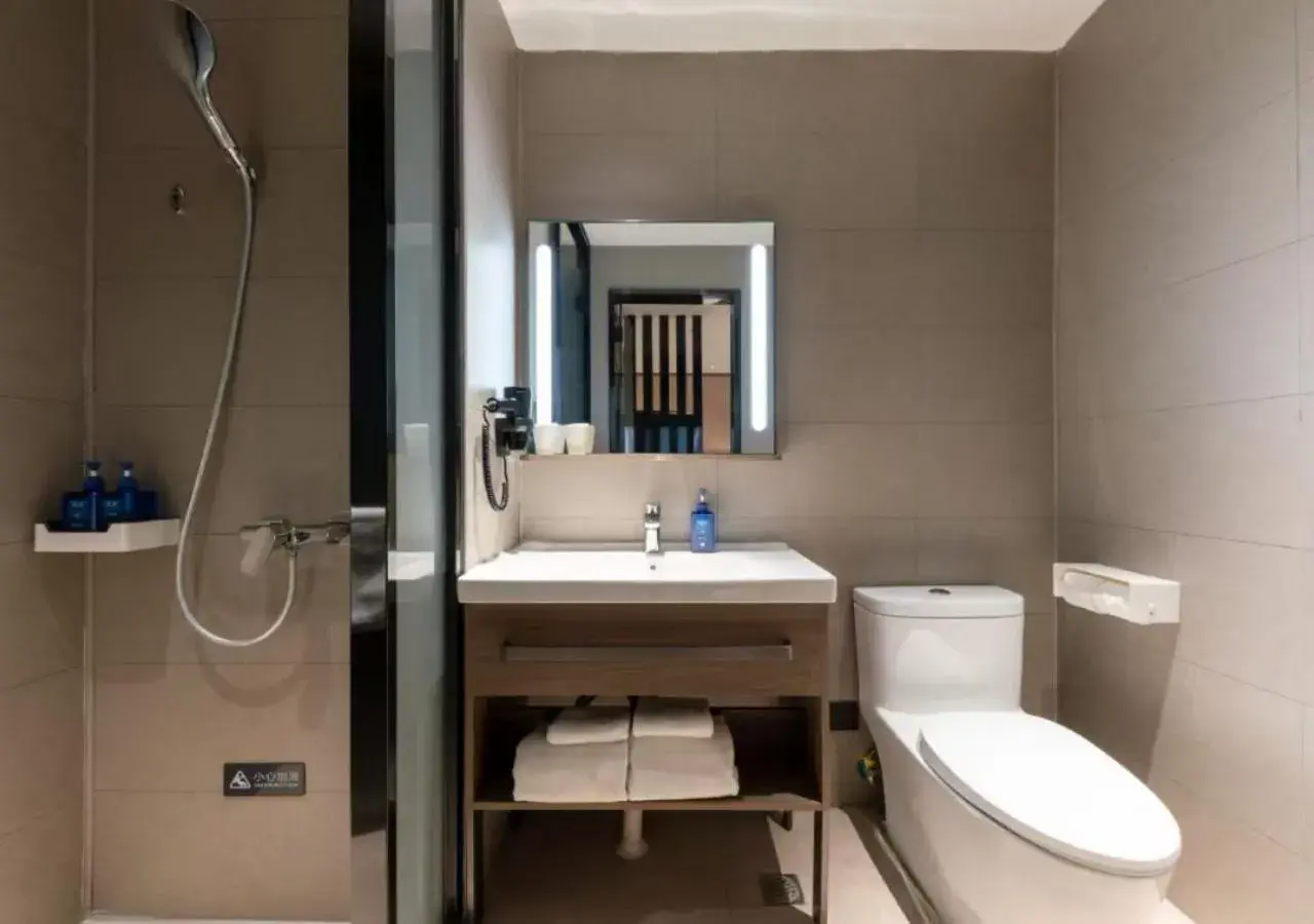 Bathroom in Hanting Hotel Beijing Beiqijia Future Science and Technology City Bathroom in Hanting Hotel Beijing Beiqijia Future Science and Technology City