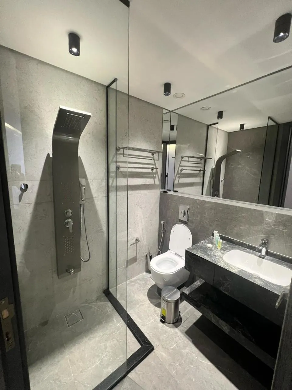 Roya Downtown Boutique Hotel
