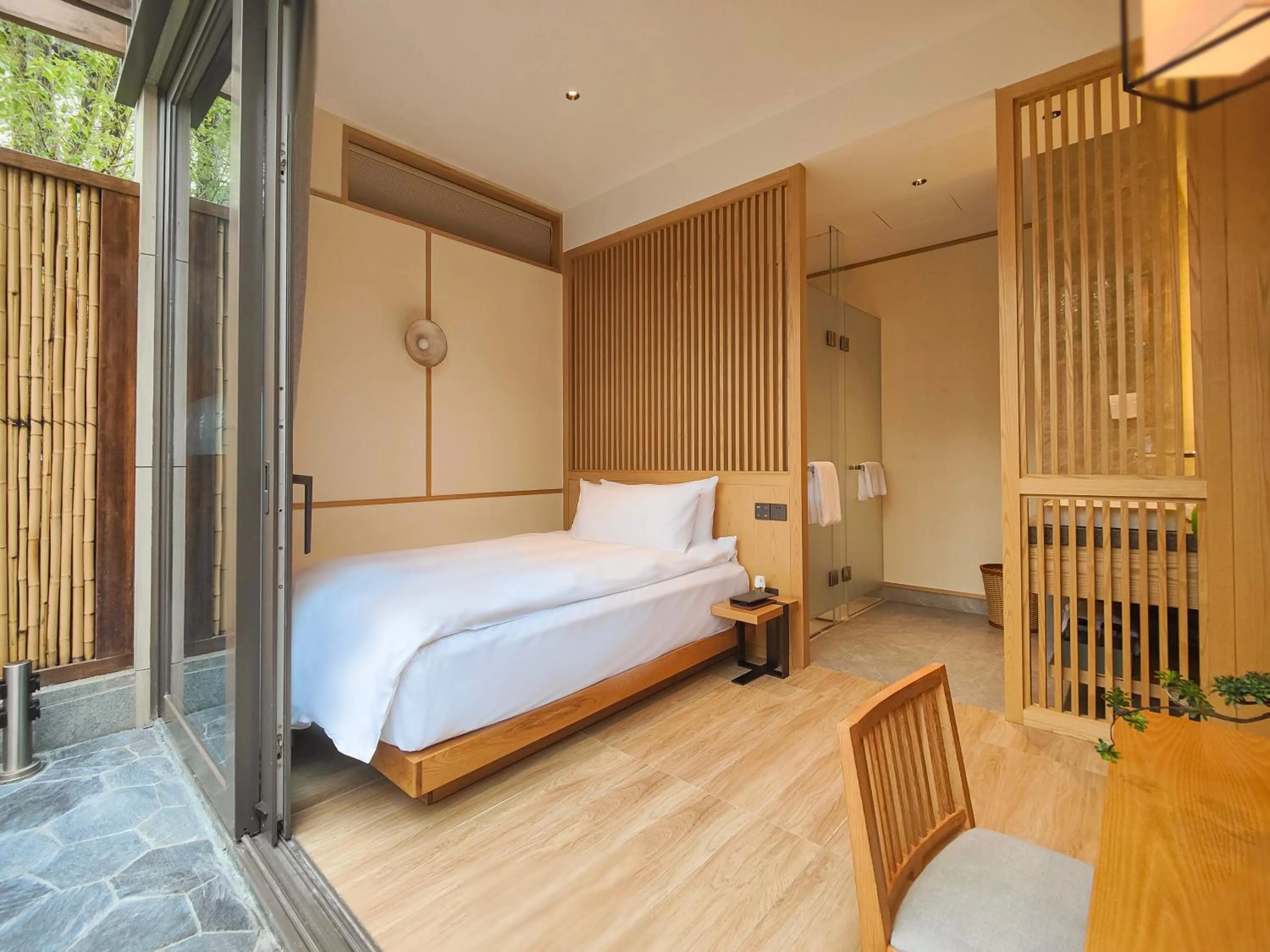 Bed in NARADA Fuzhou Fujian Hotel