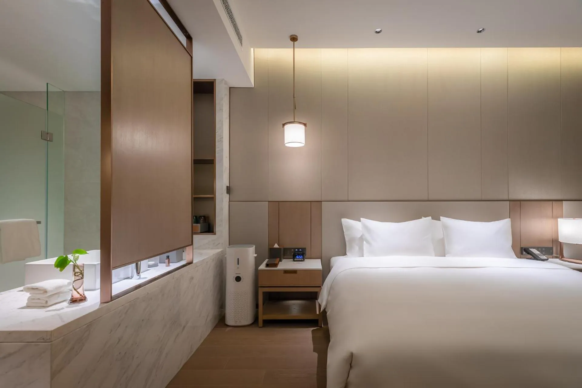 Bed in NARADA Fuzhou Fujian Hotel