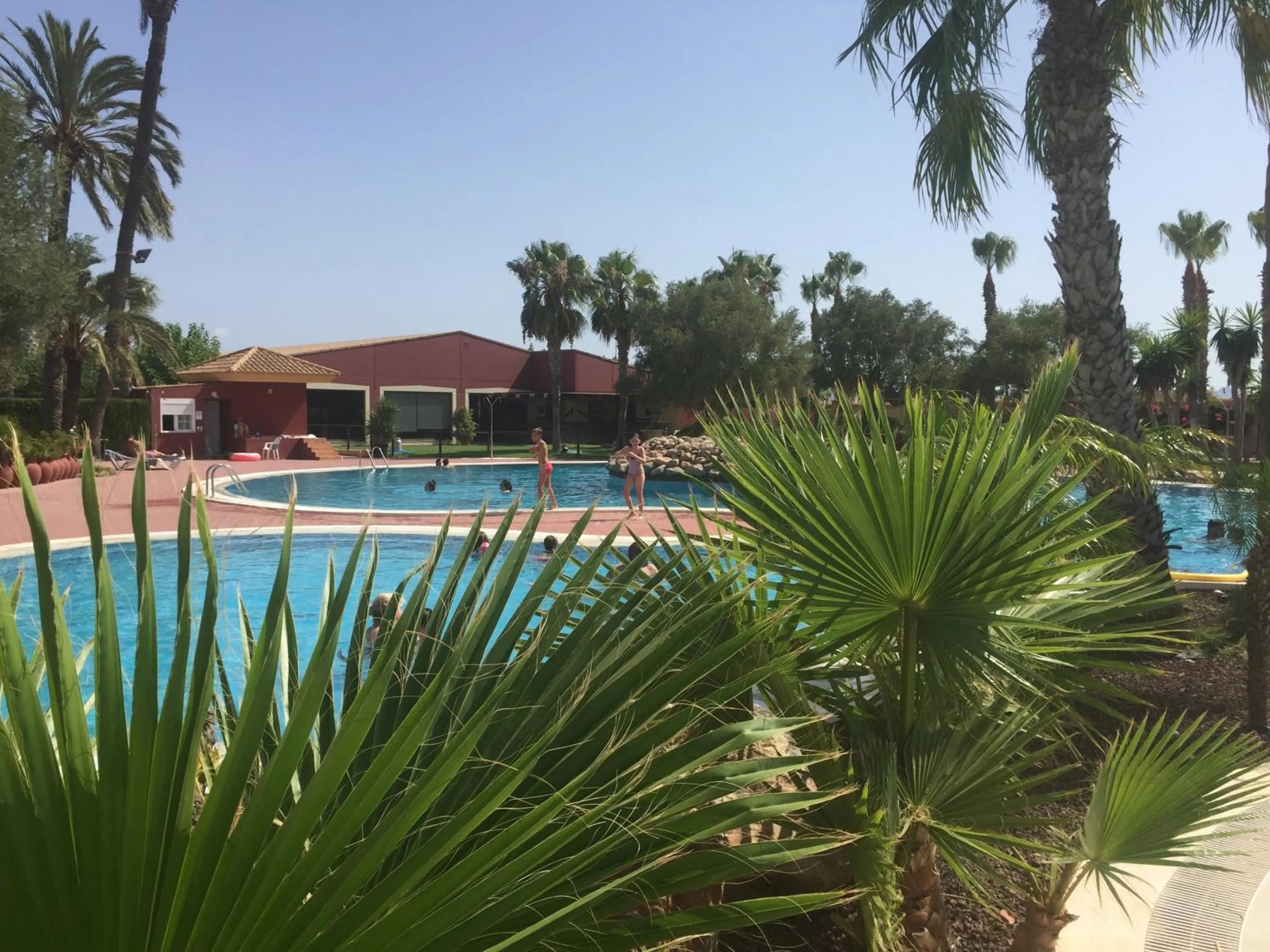 Restaurant/places to eat in Casa Montana near the Coast