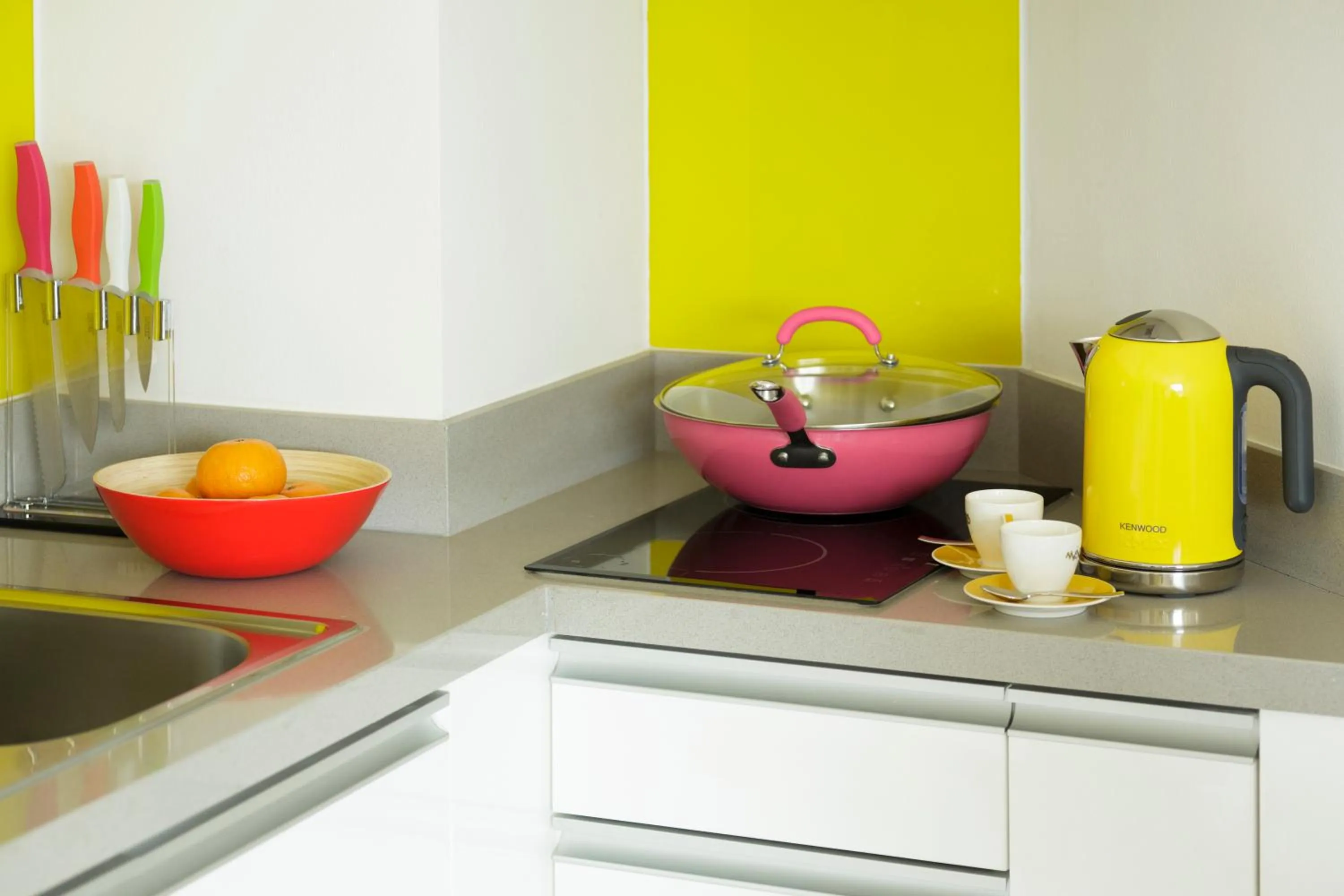 Kitchen or kitchenette in Cassia Phuket, part of Banyan Group