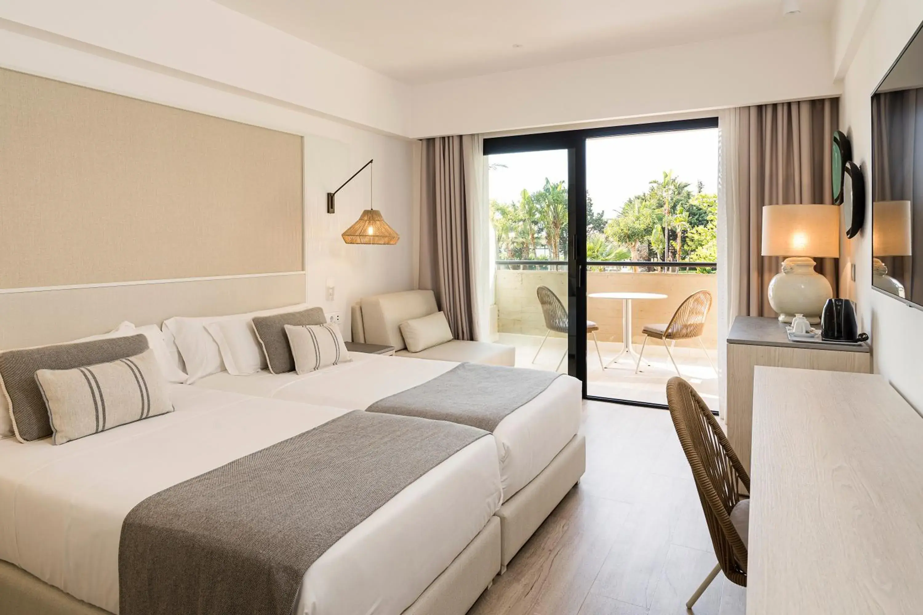 Deluxe Garden View in Grand Palladium Sicilia Resort & Spa Deluxe Garden View in Grand Palladium Sicilia Resort & Spa
