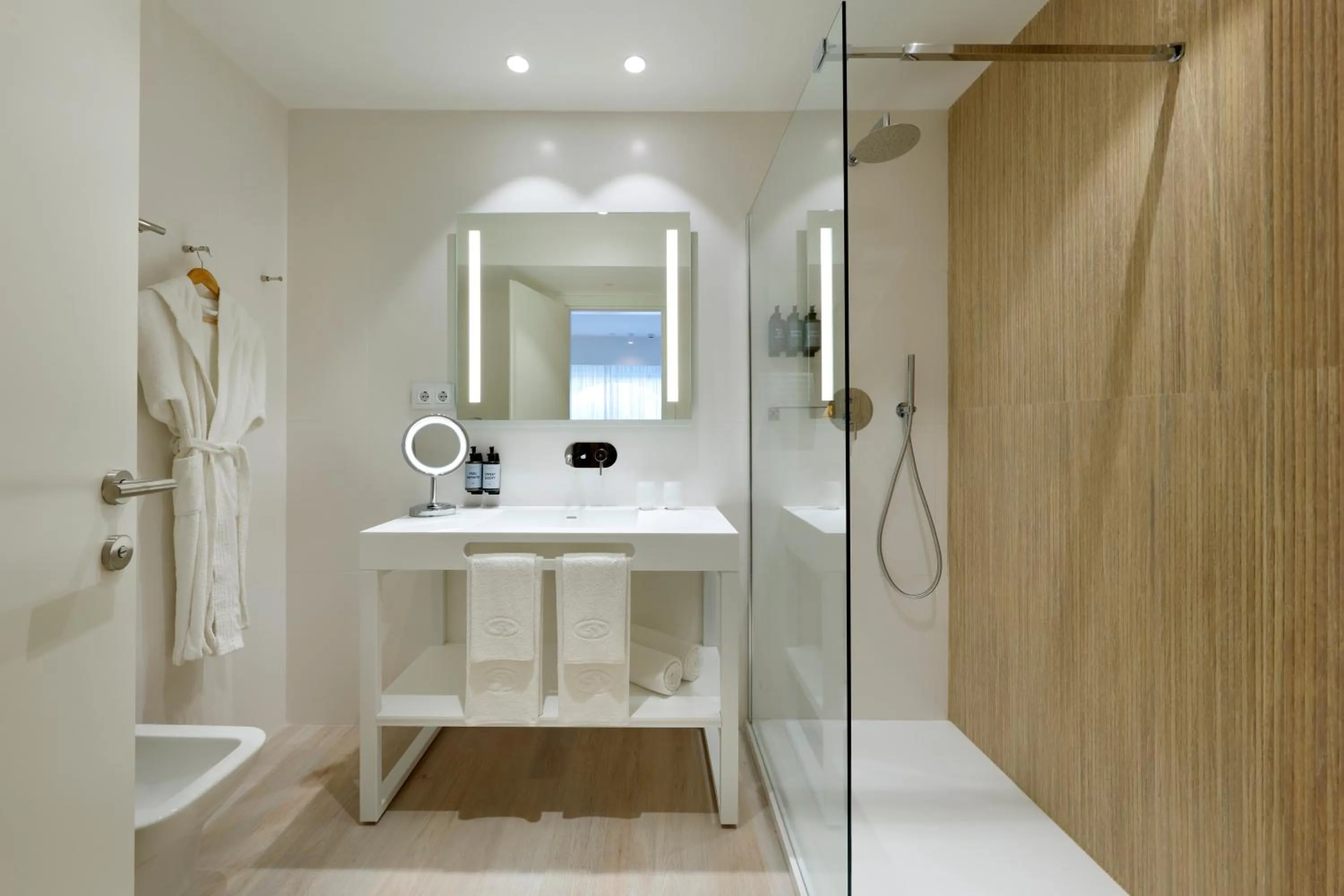 Shower in Grand Palladium Sicilia Resort & Spa