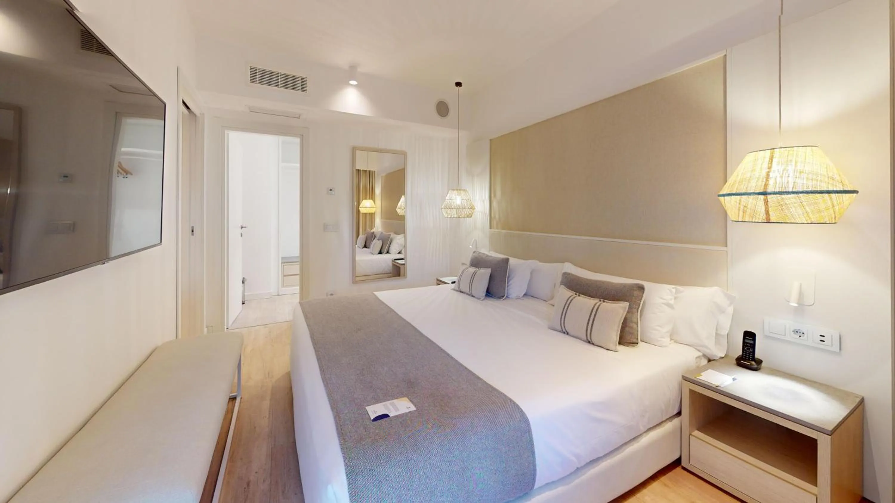 Bed in Grand Palladium Sicilia Resort & Spa