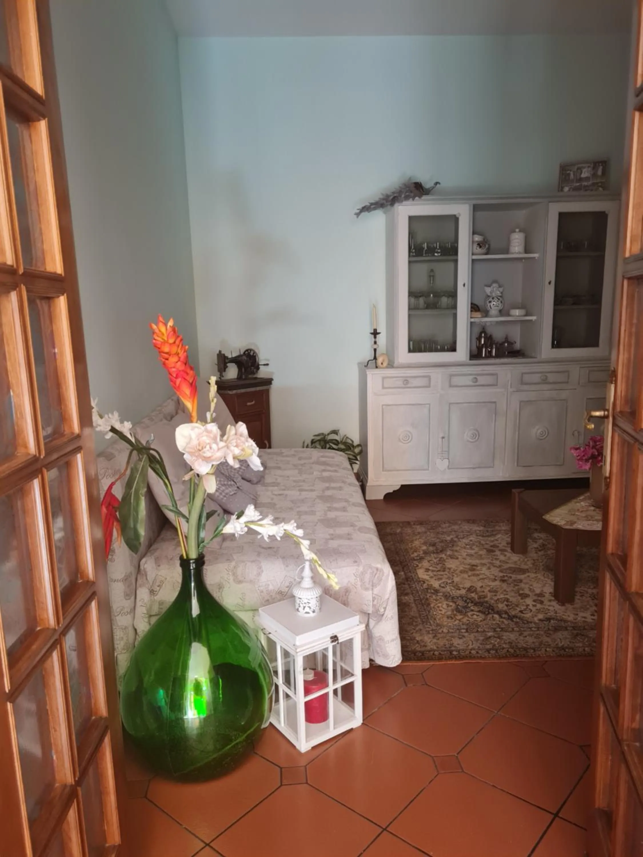 Communal lounge/ TV room in B&B Via della Grotta