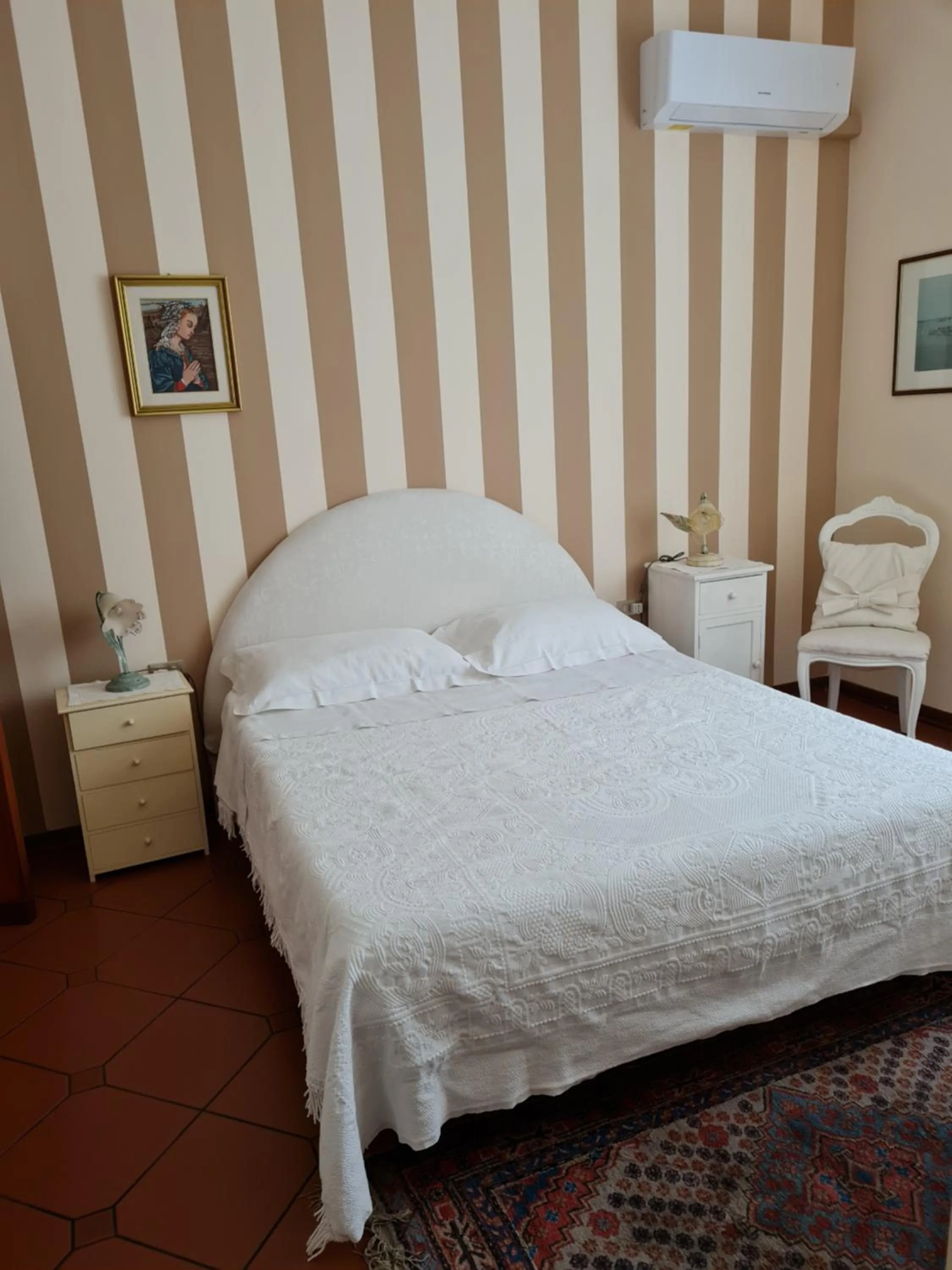 Bedroom, Bed in B&B Via della Grotta