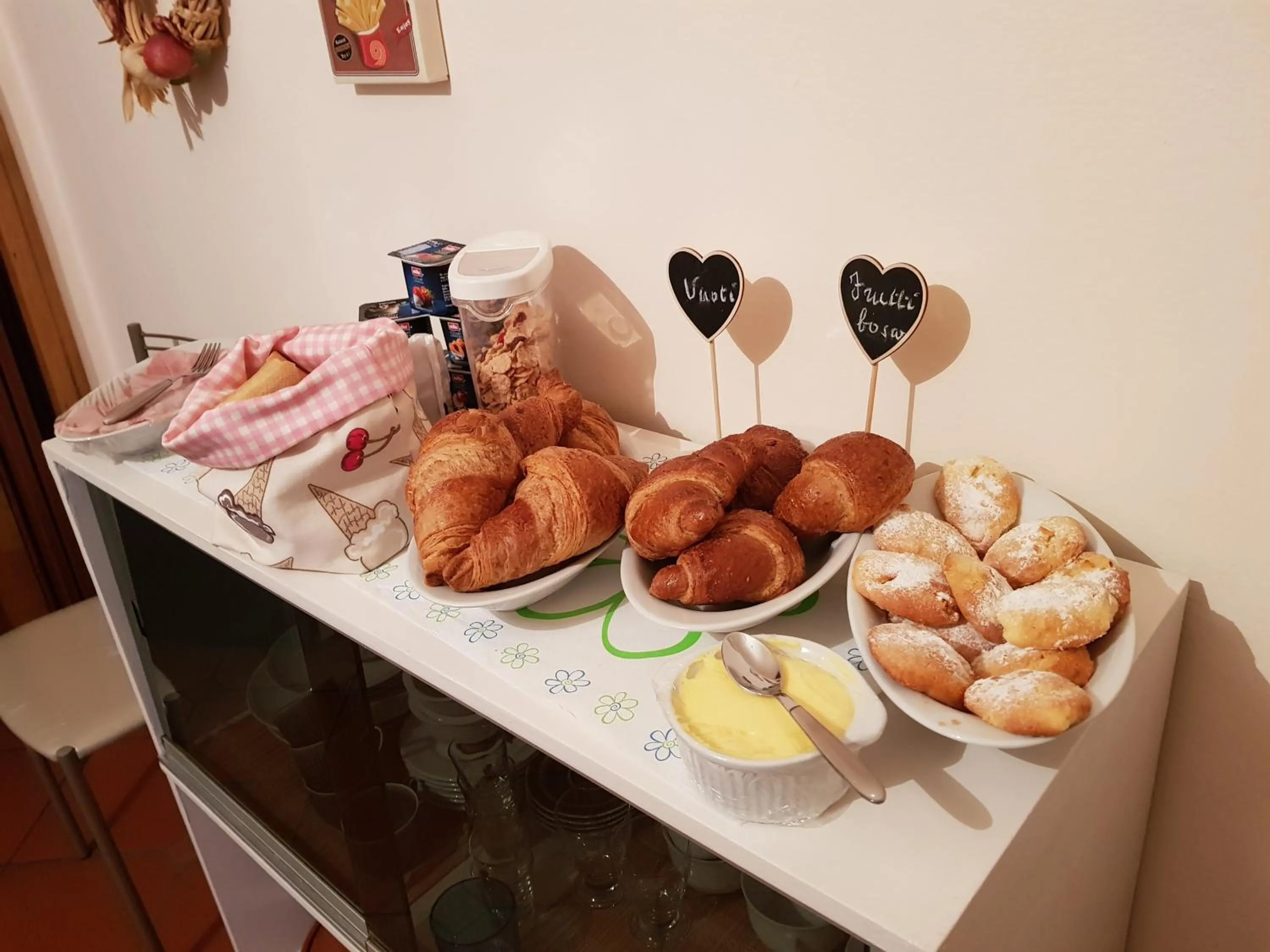 Food and drinks in B&B Via della Grotta