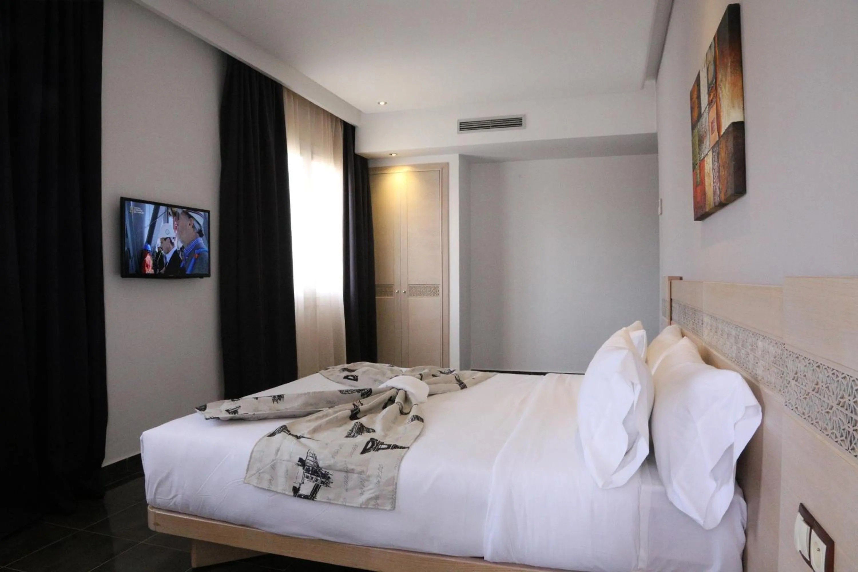 Photo of the whole room, Bed in Hotel A44