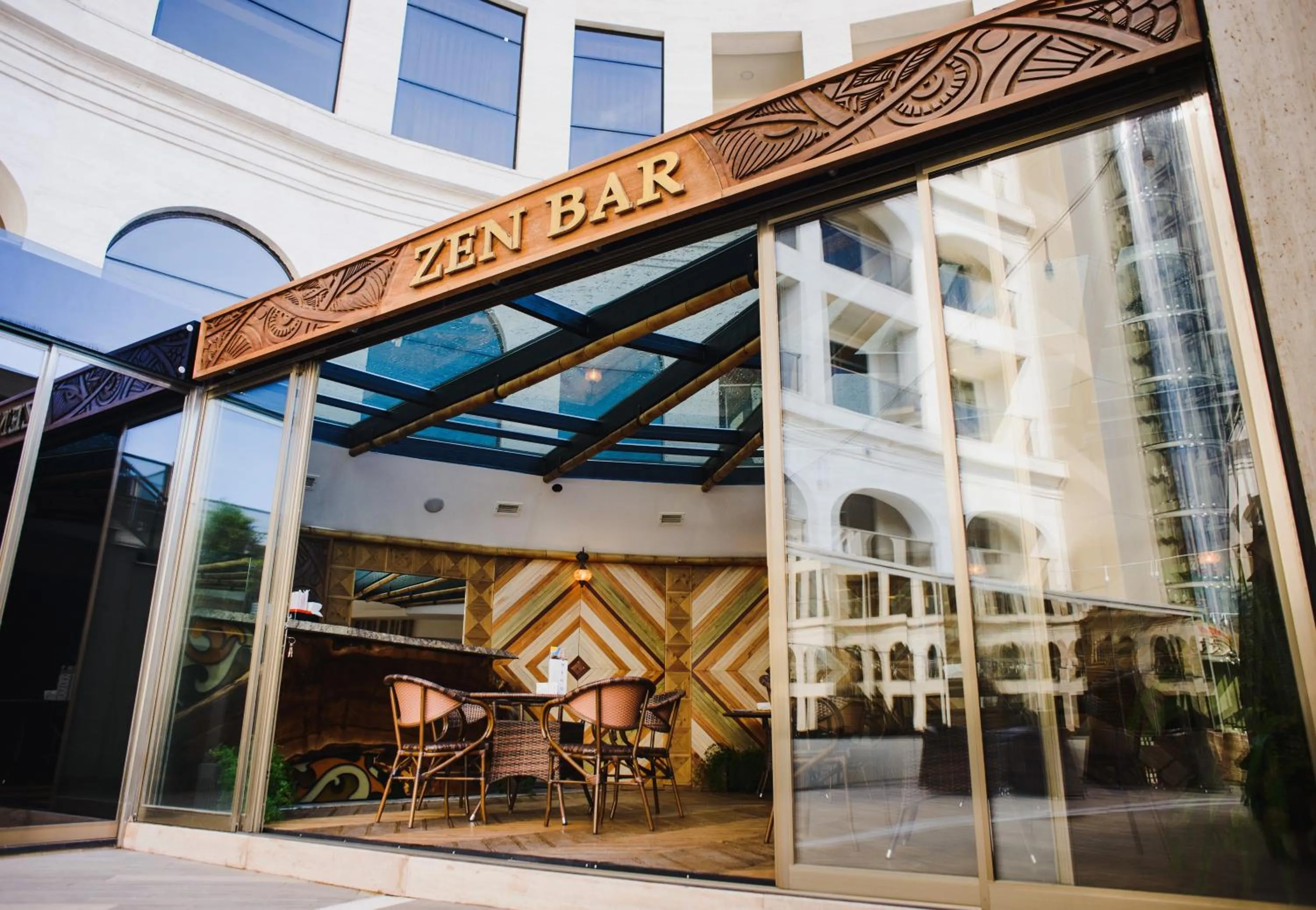 Lounge or bar in Colosseum Marina Hotel