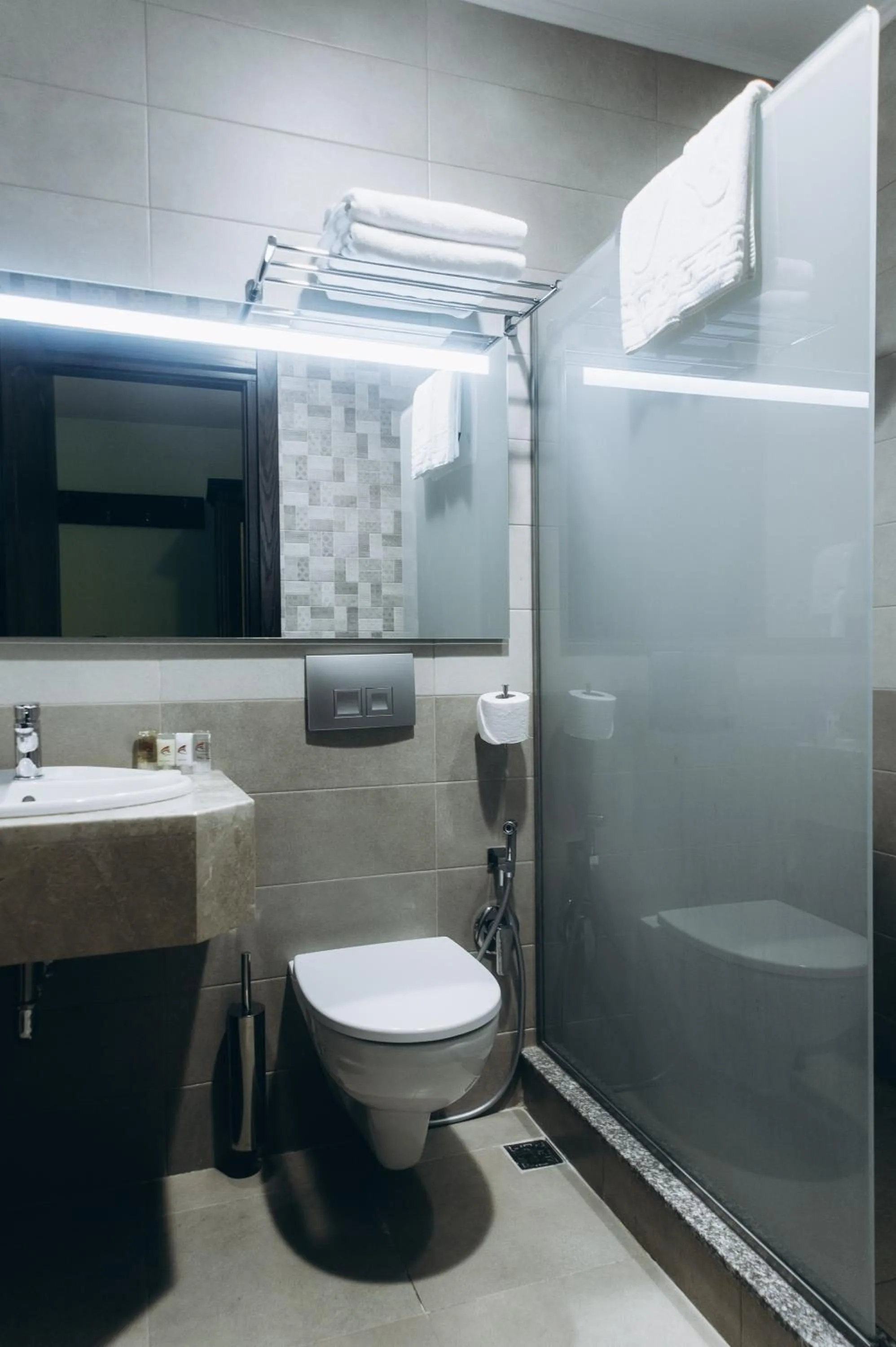 Bathroom in Colosseum Marina Hotel