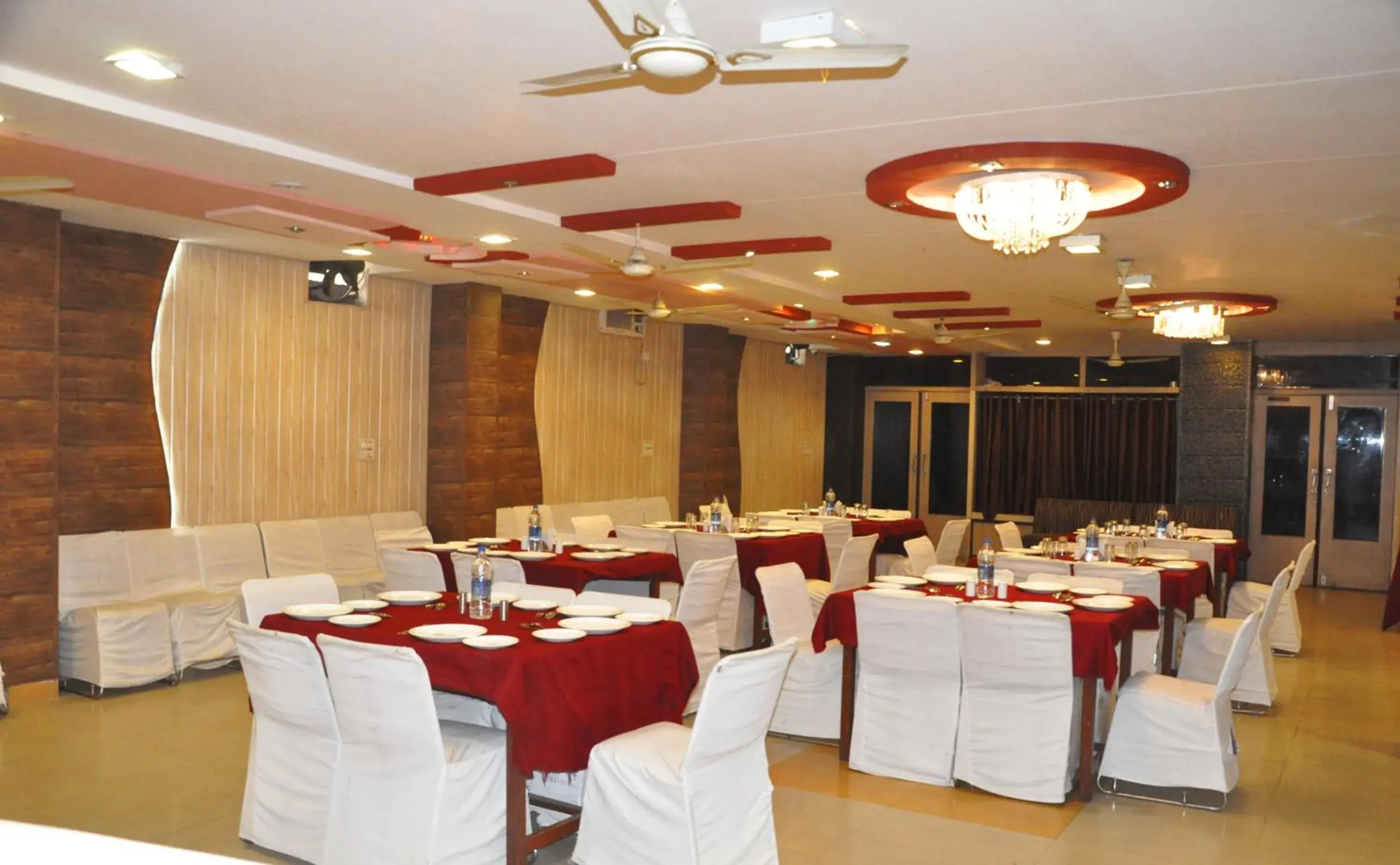 Restaurant/places to eat in Hotel Muskan Palace Restaurant/places to eat in Hotel Muskan Palace